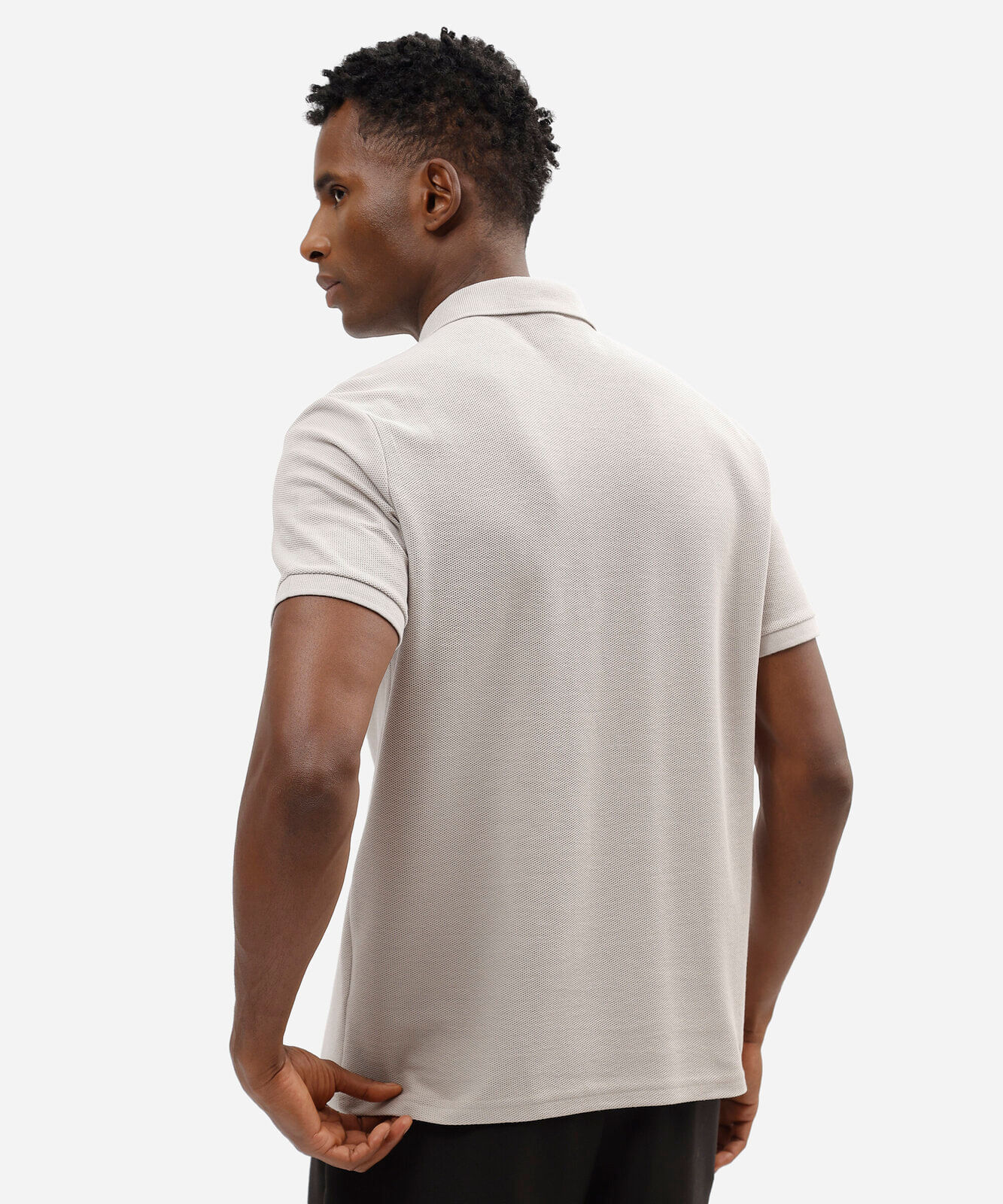 camisa polo masculina comfort em malha texturizada com zíper cinza