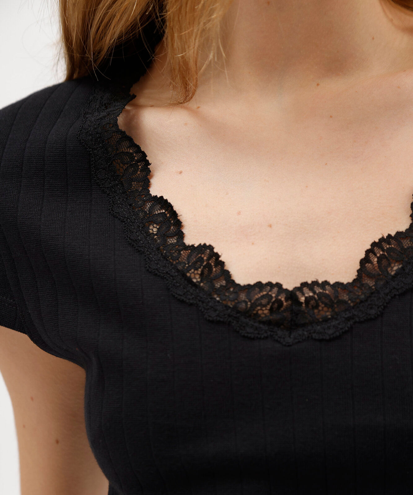 blusa baby look feminina de algodão com renda manga curta preta