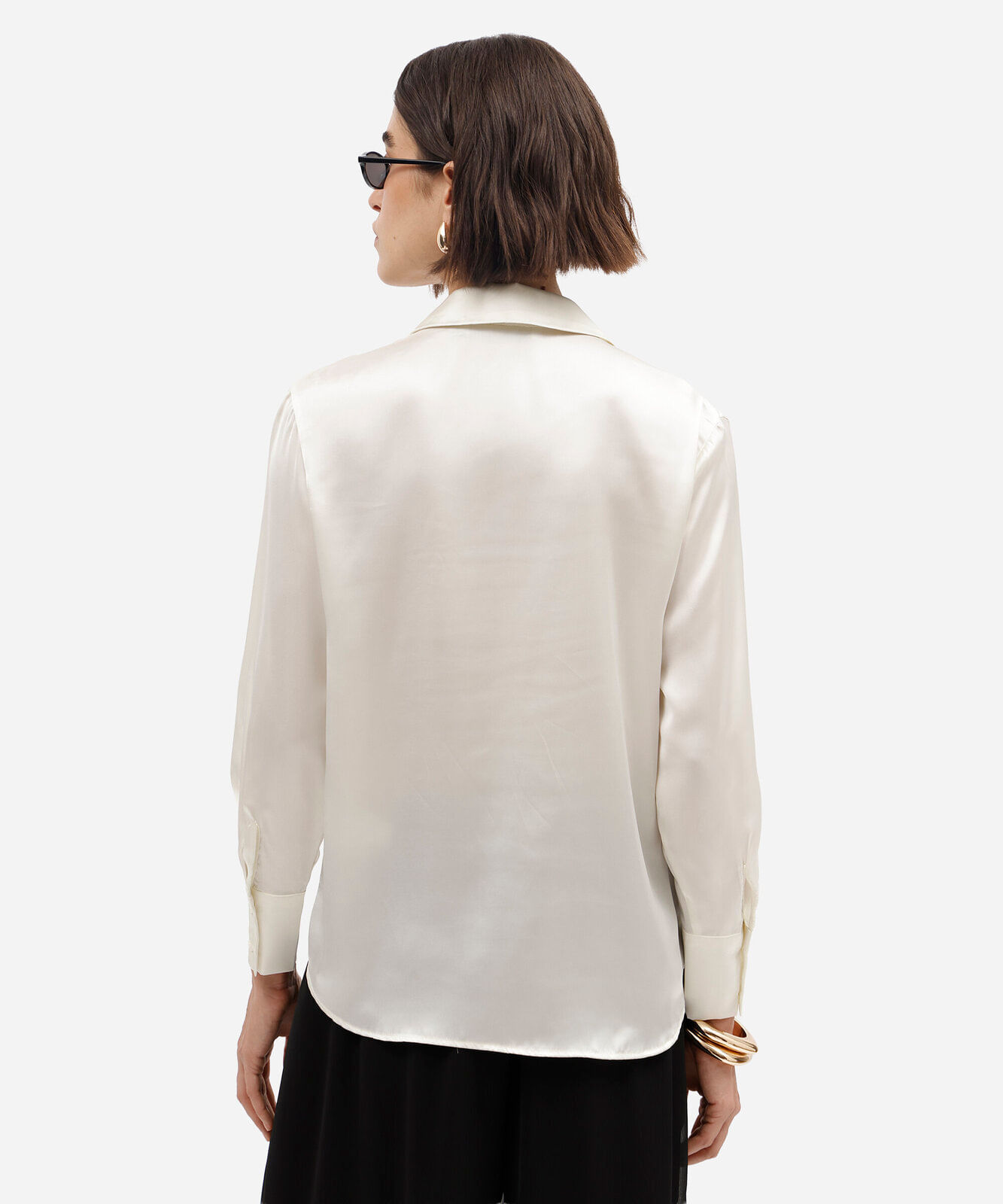 camisa feminina manga longa acetinada bege