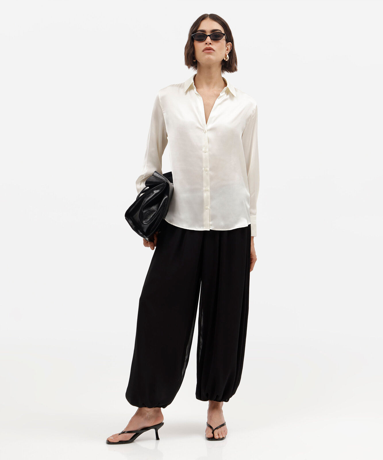 camisa feminina manga longa acetinada bege