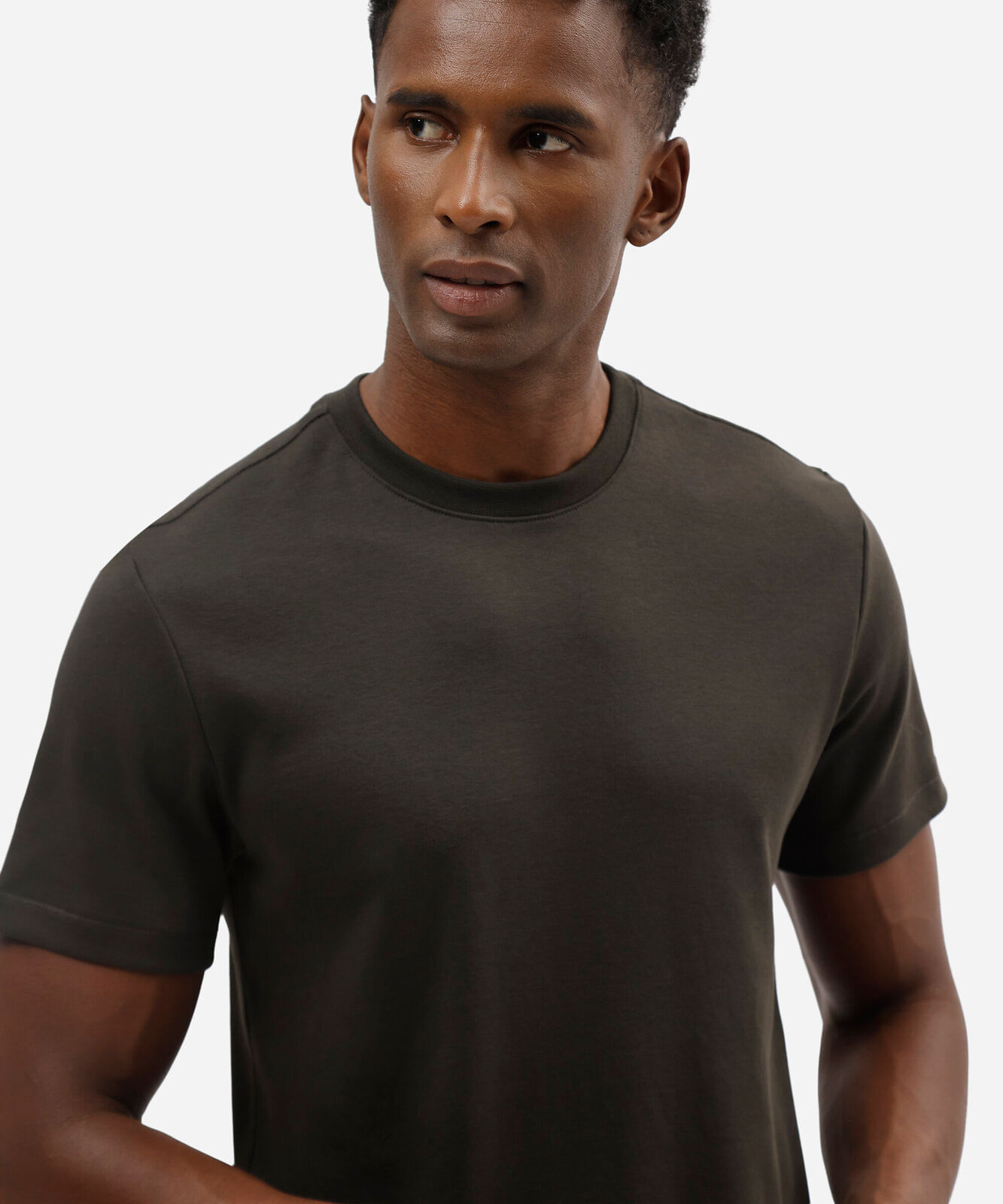 camiseta slim fit masculina de algodão peruano manga curta verde