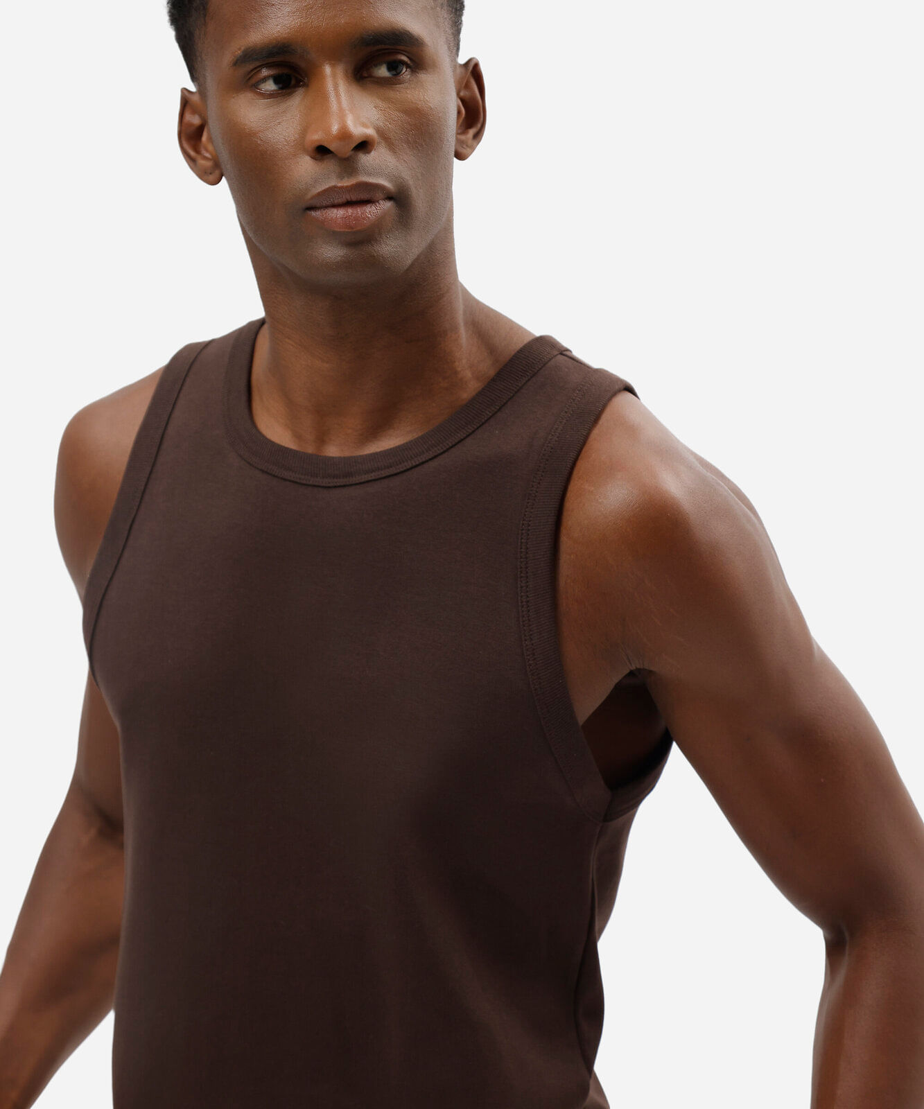 regata slim fit masculina de algodão básica marrom