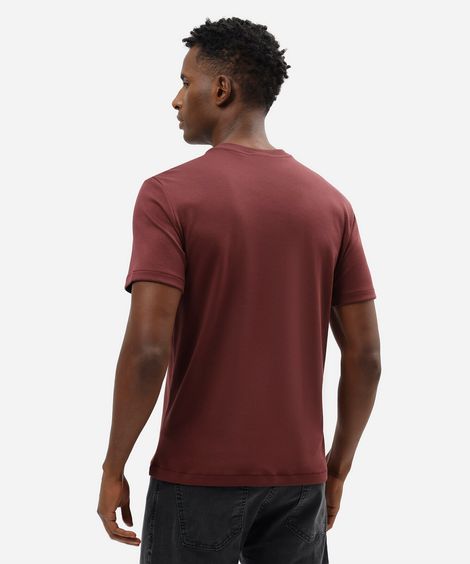 camiseta slim fit masculina de algodão peruano manga curta vinho