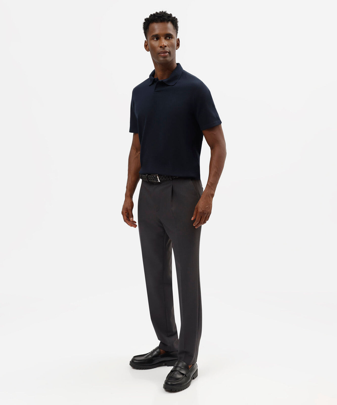calça masculina de alfaiataria com pregas cinza