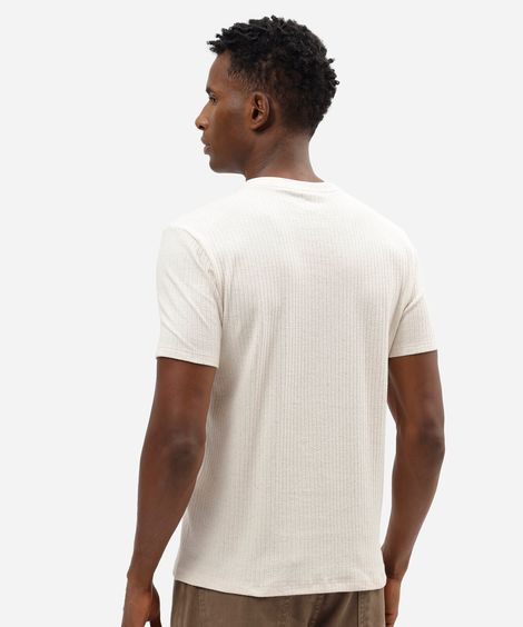 camiseta muscle fit masculina com linho manga curta texturizada off white