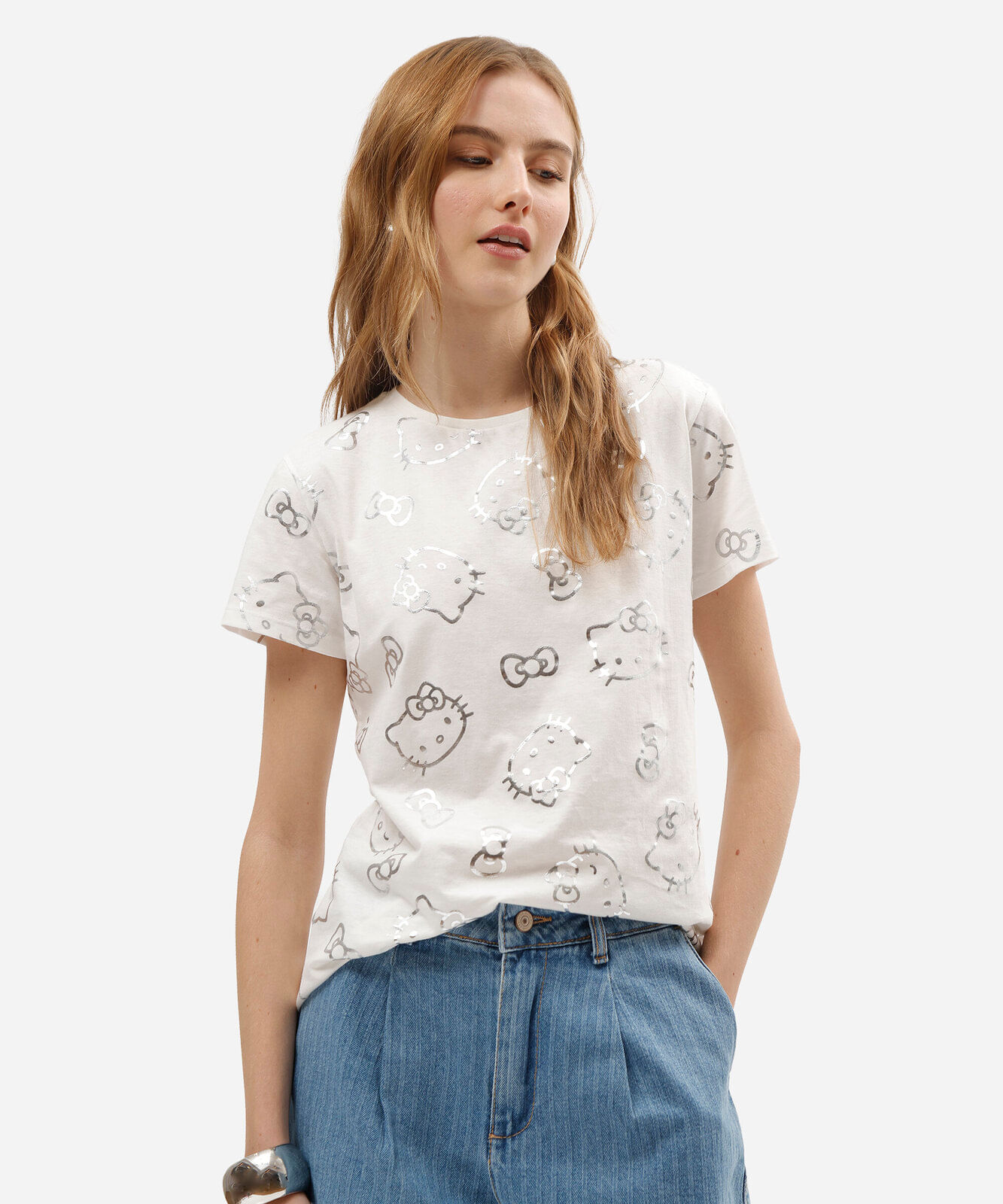 camiseta feminina de algodão manga curta hello kitty off white