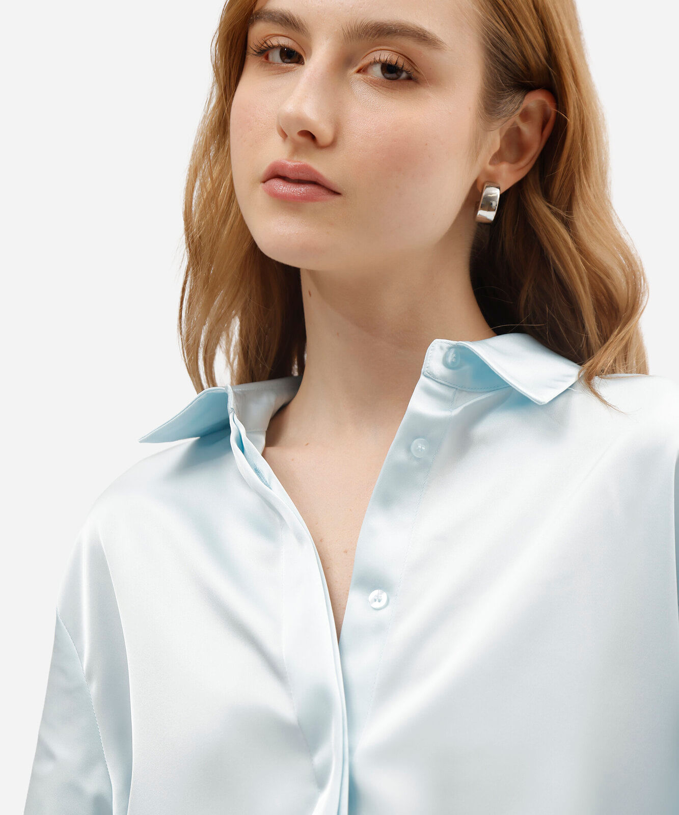 camisa feminina acetinada oversized azul