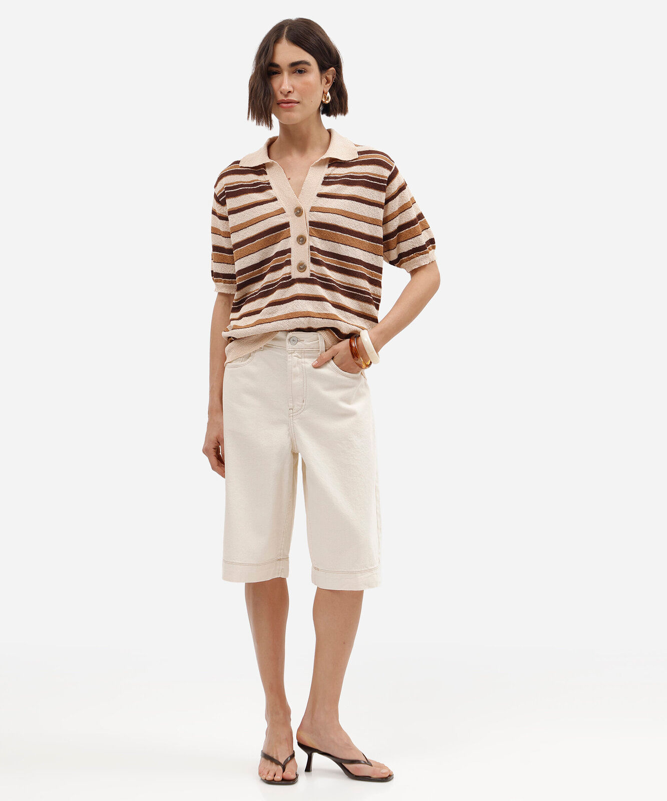 polo feminina de tricot manga curta listrada bege