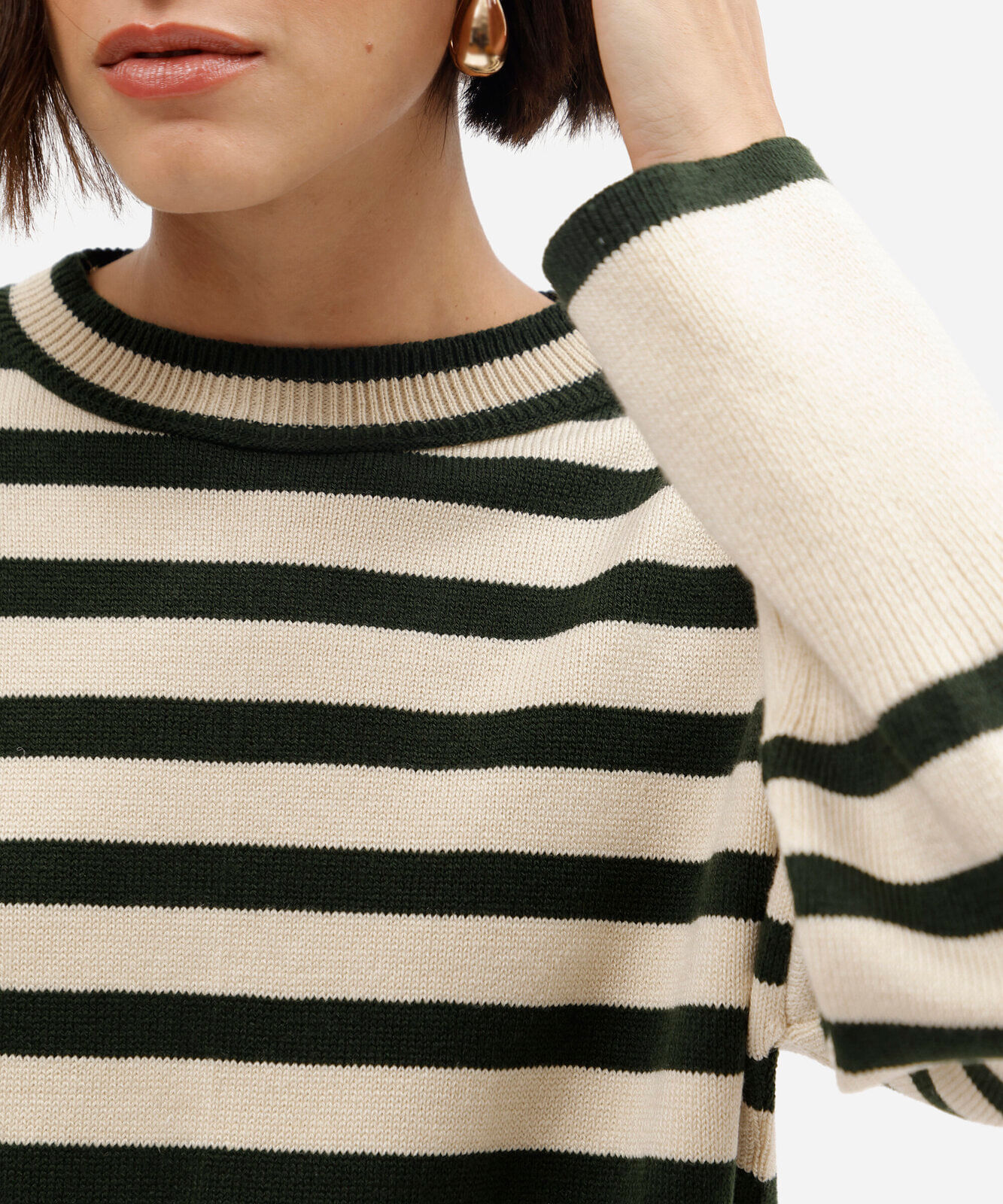 suéter feminino de tricô listrado com manga ampla verde