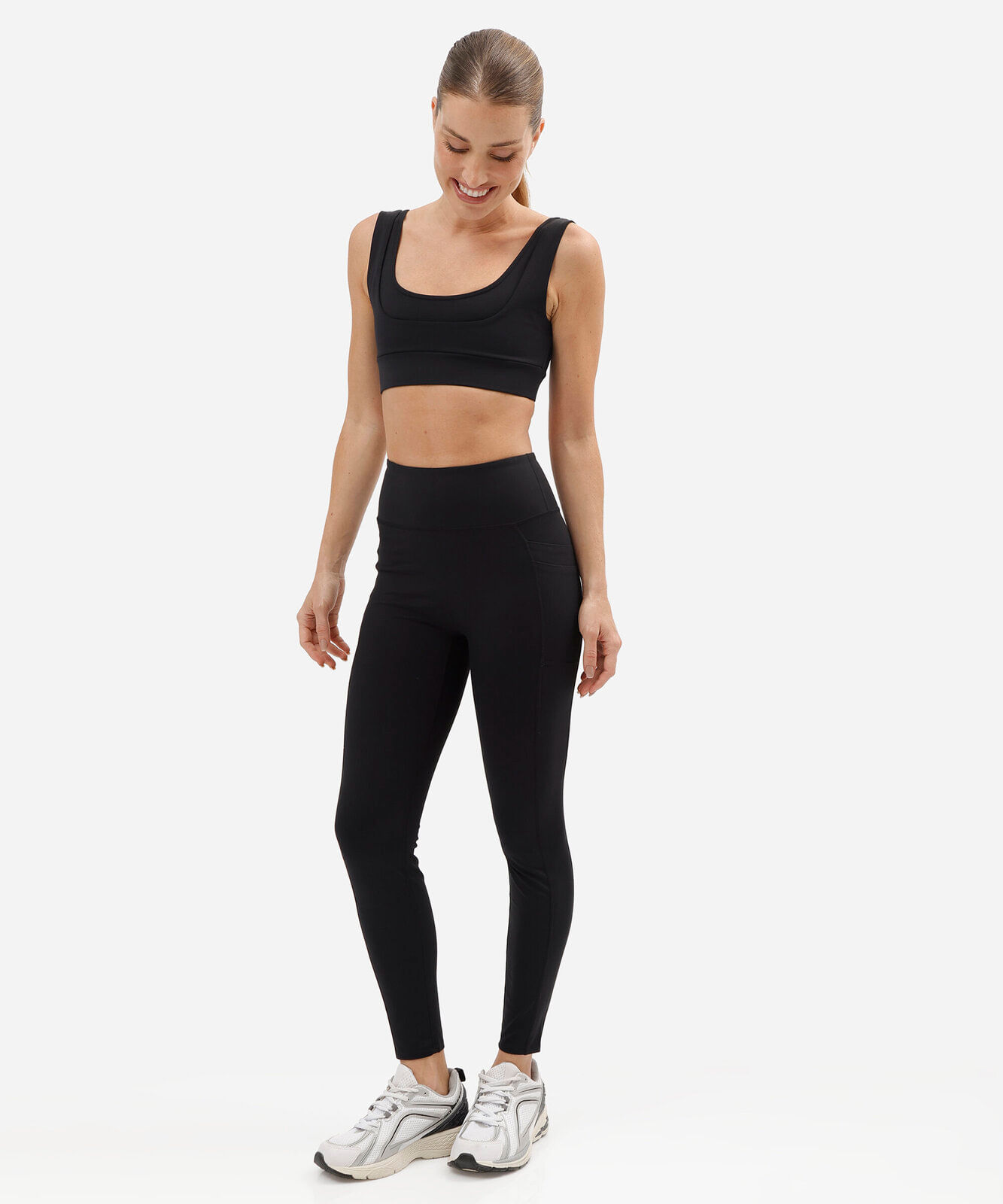 top esportivo feminino de poliamida decote quadrado preto