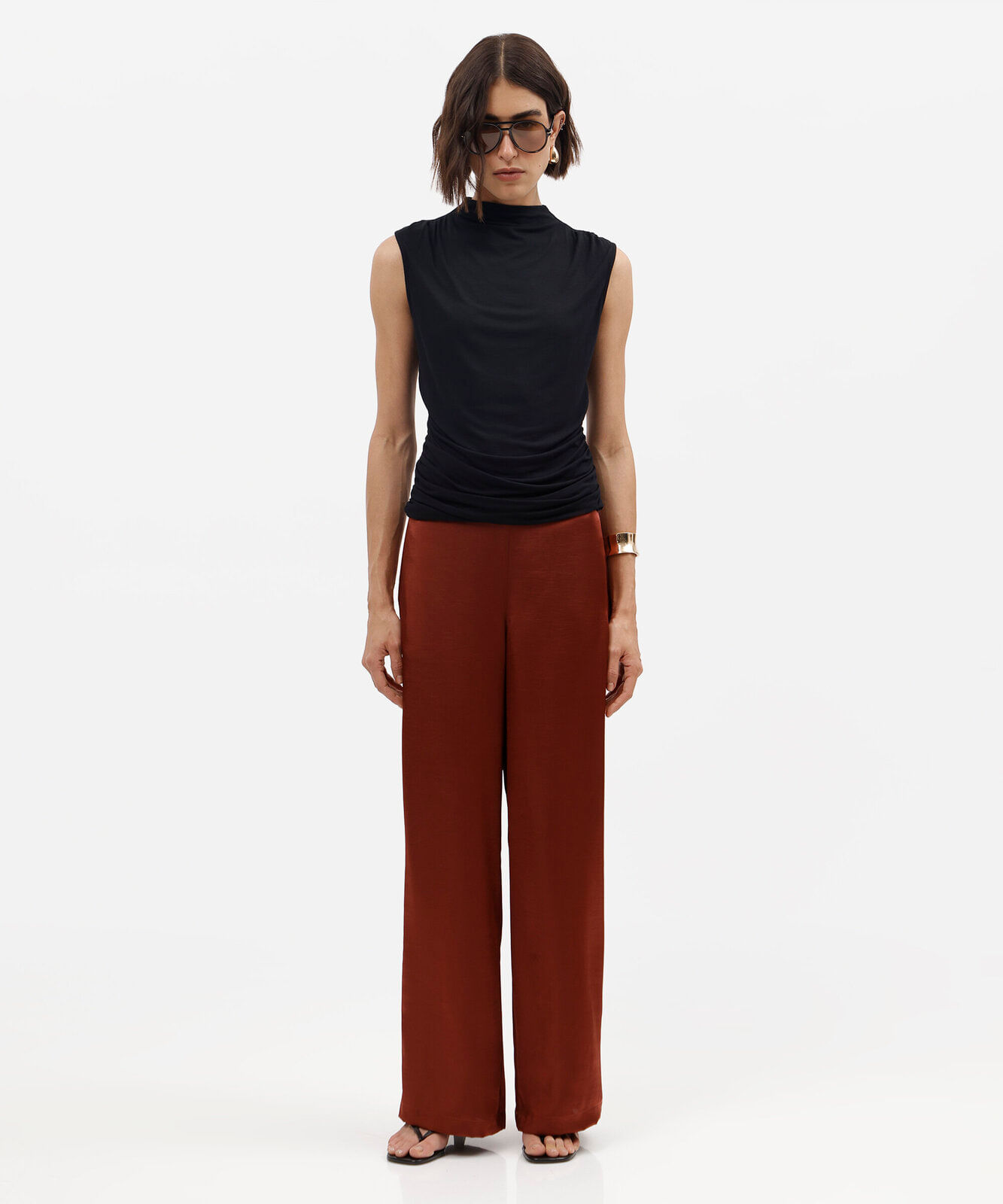 calça wide leg feminina cós elástico acetinada marrom