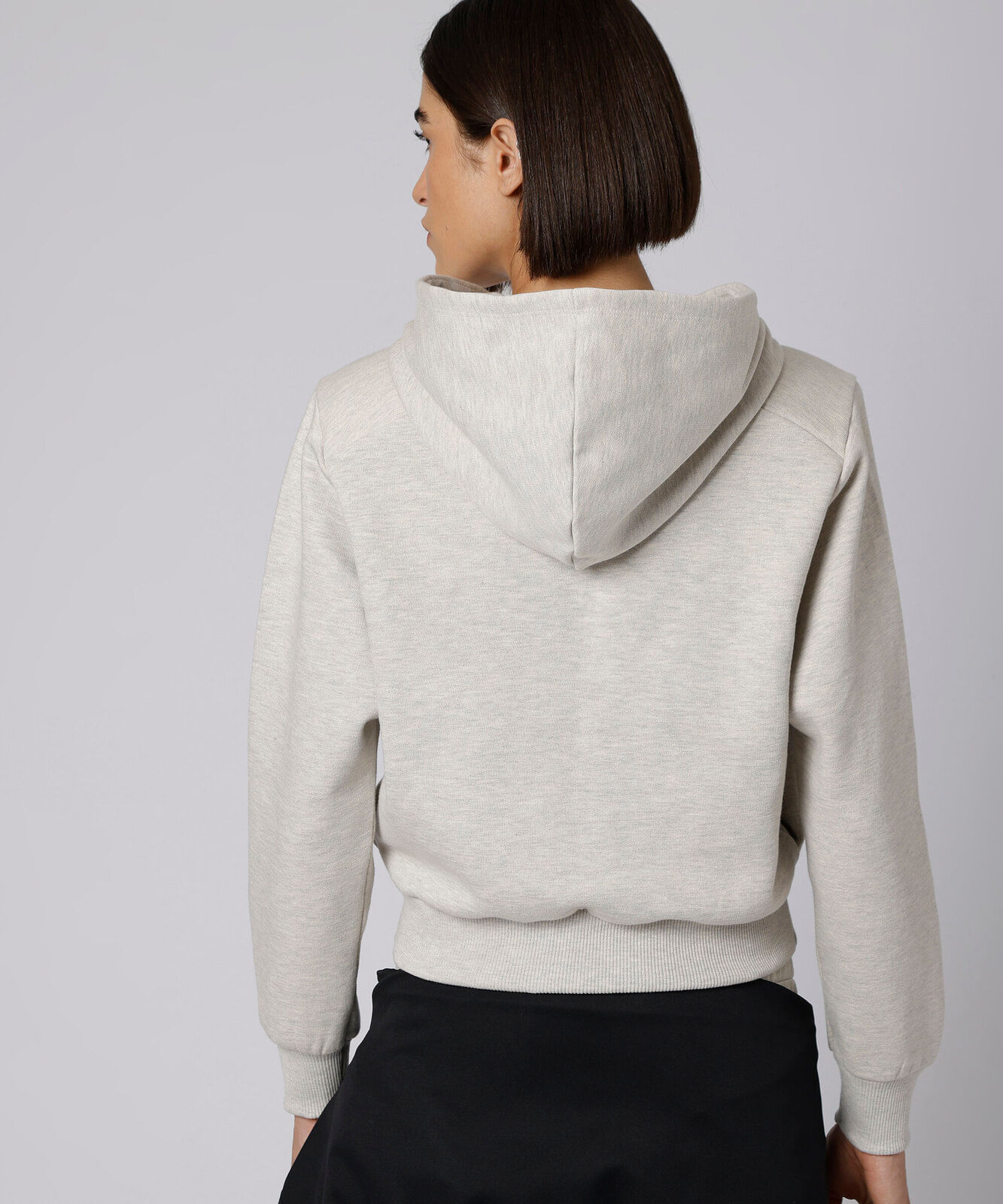 blusão cropped feminino de moletom com capuz e ombreiras mindset giomei cinza