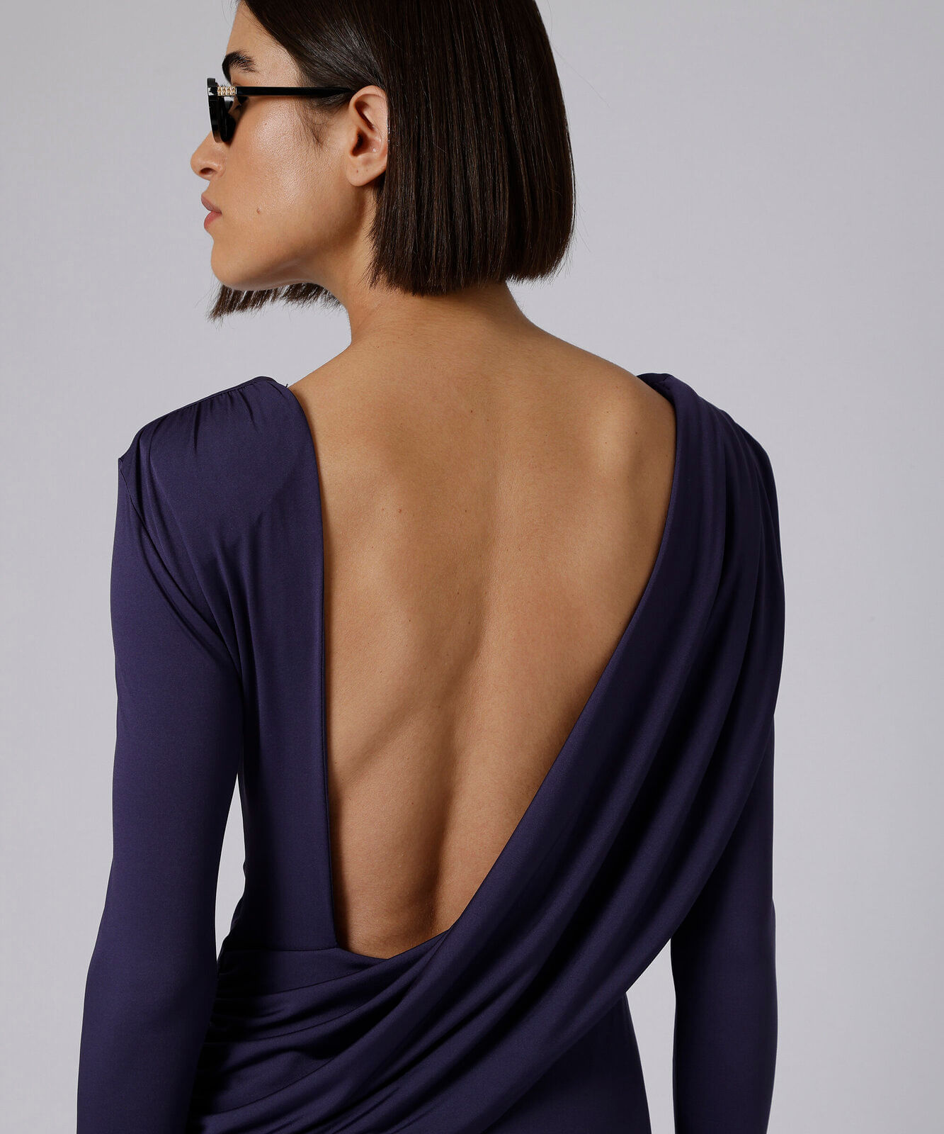 vestido longo feminino decote costas com ombreiras mindset roxo