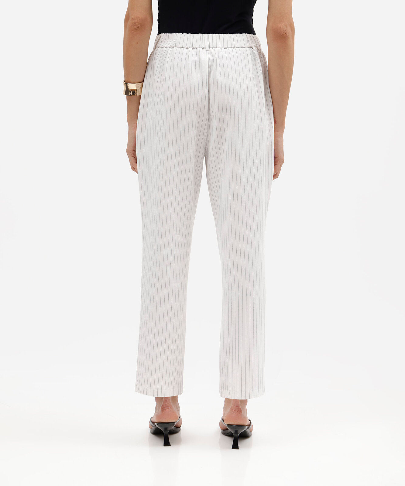 calça de alfaiataria feminina cós elástico com pregas risca de giz off white
