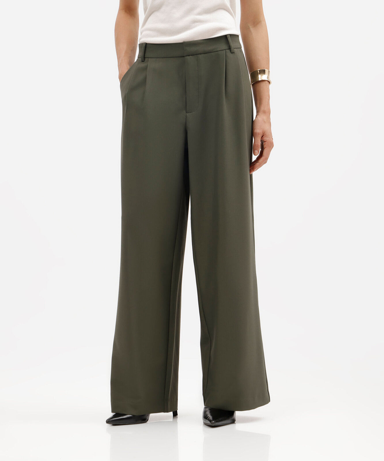 calça wide leg de alfaiataria feminina com pregas cintura alta verde