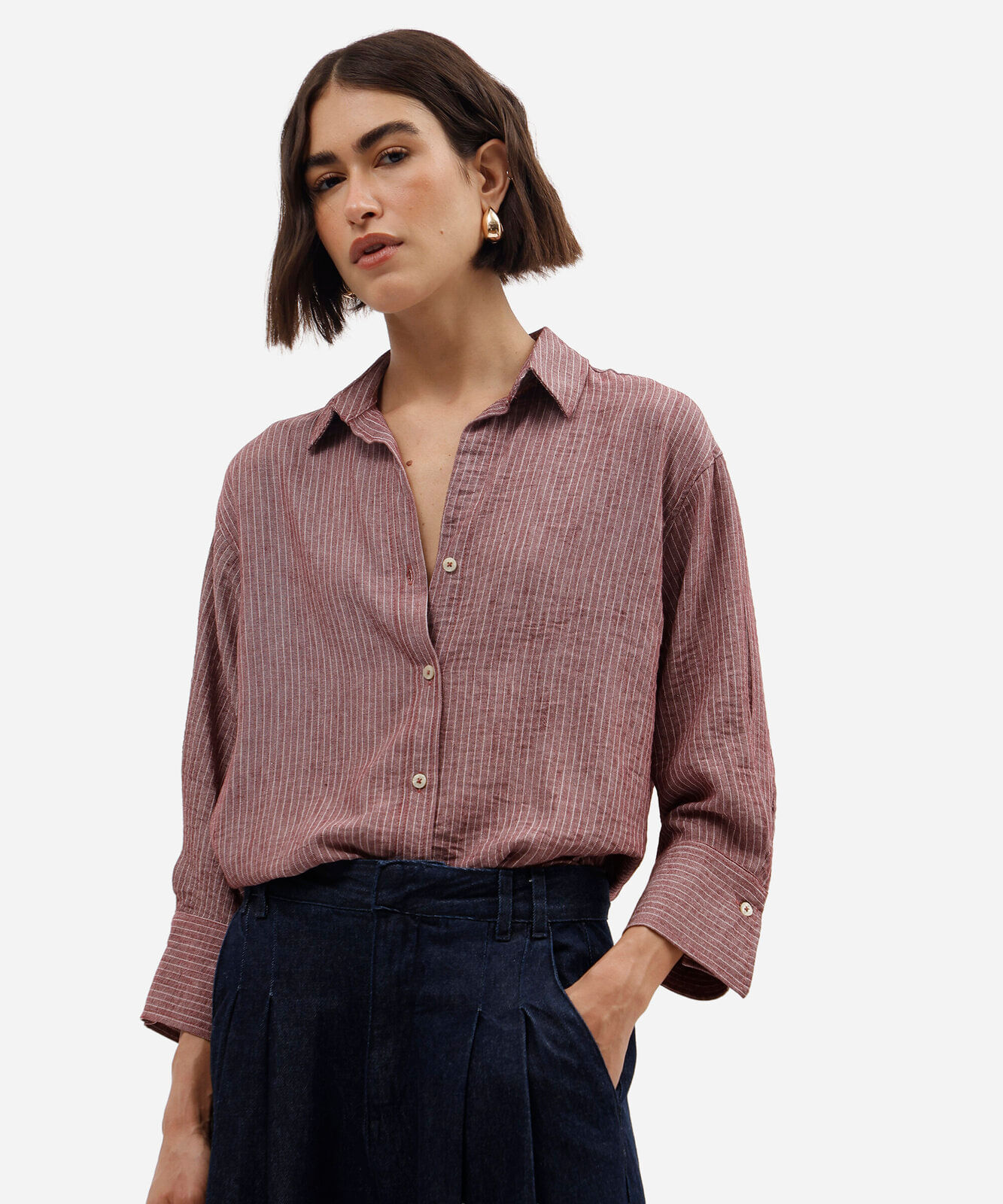 camisa feminina com linho manga longa listrada vinho