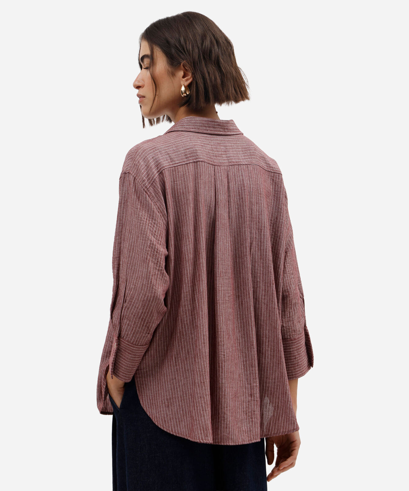 camisa feminina com linho manga longa listrada vinho