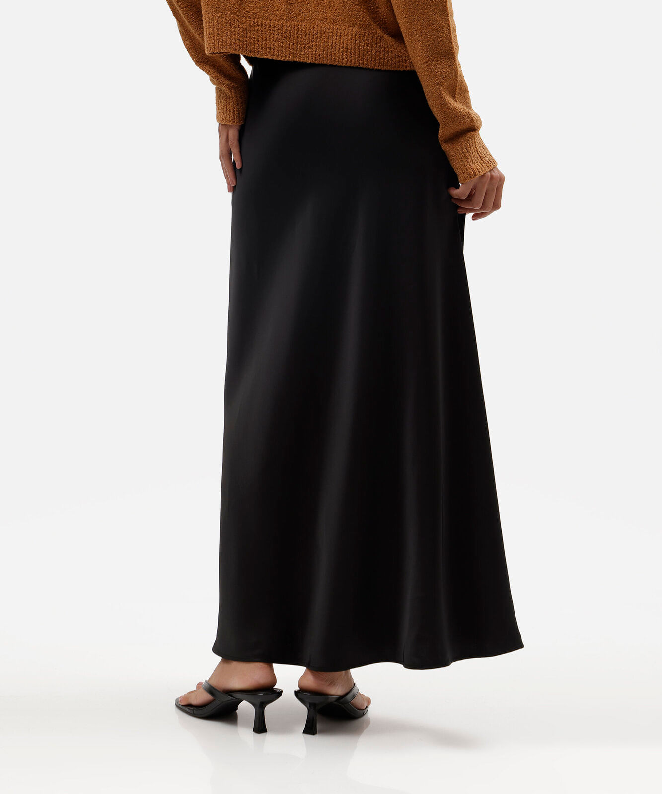 saia midi feminina acetinada preta