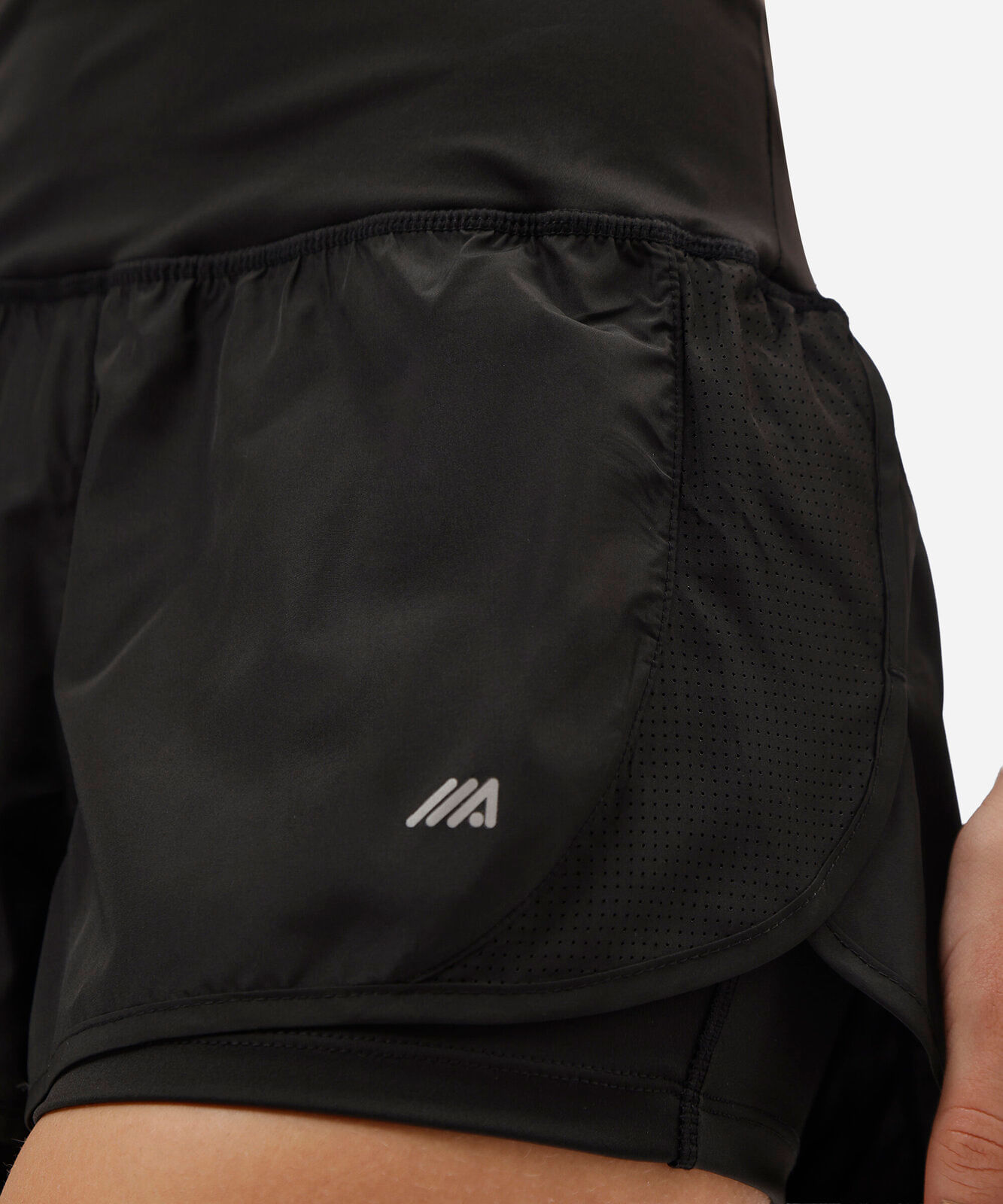 short esportivo feminino de poliamida com bermuda interna preto