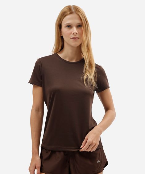 camiseta esportiva feminina de manga curta com recorte no ombro marrom