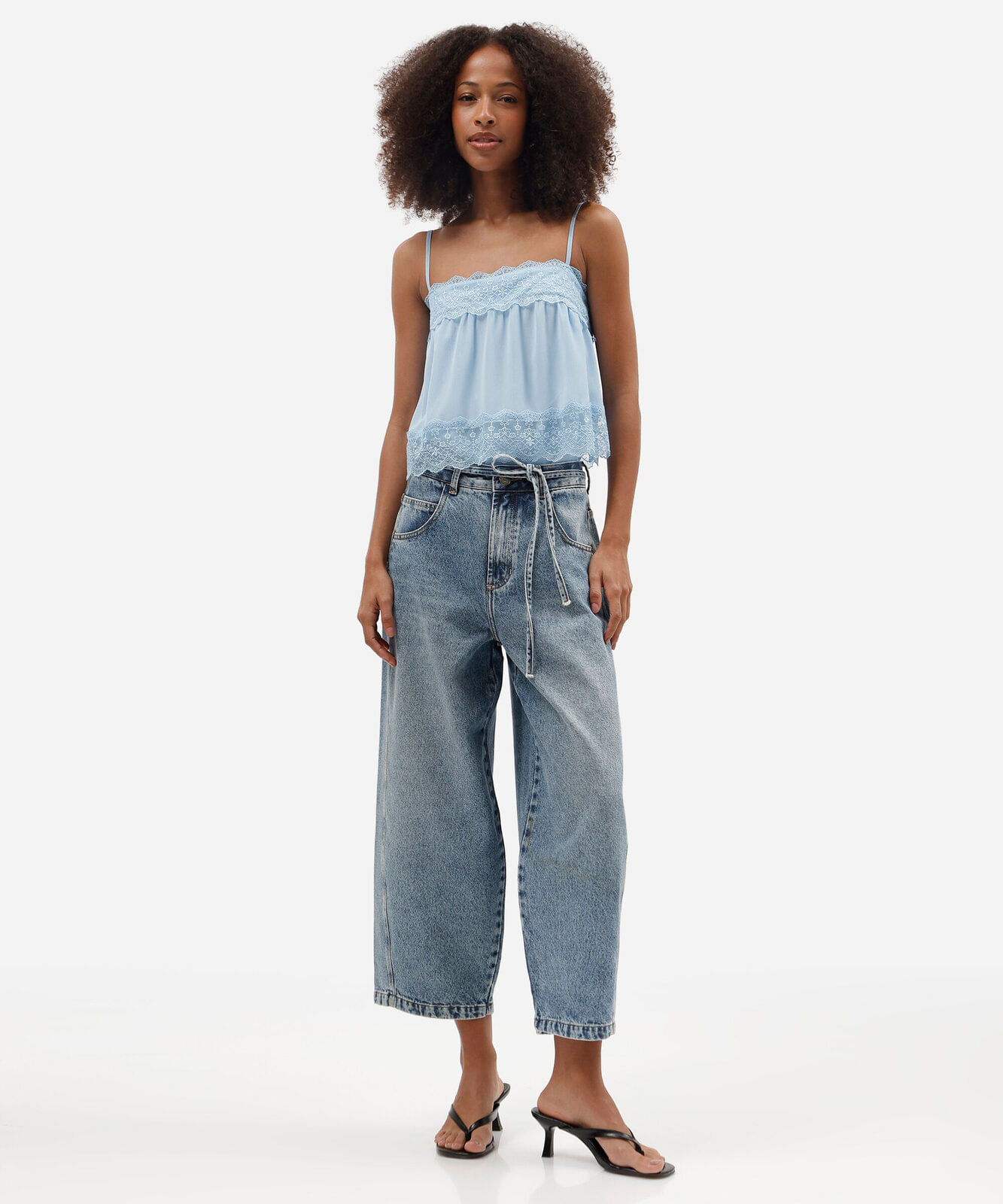 blusa alça fina feminina com renda texturizada azul