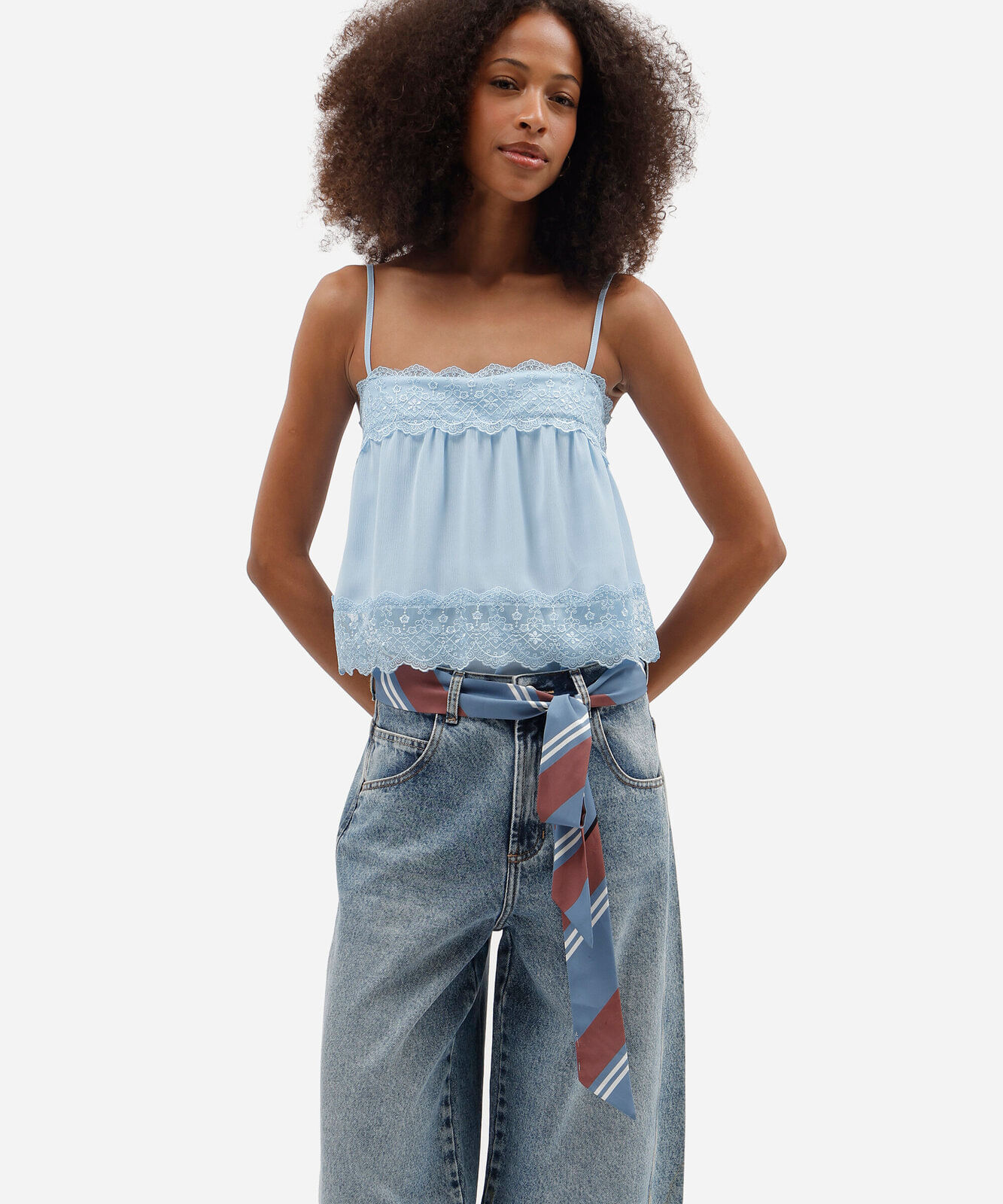 blusa alça fina feminina com renda texturizada azul