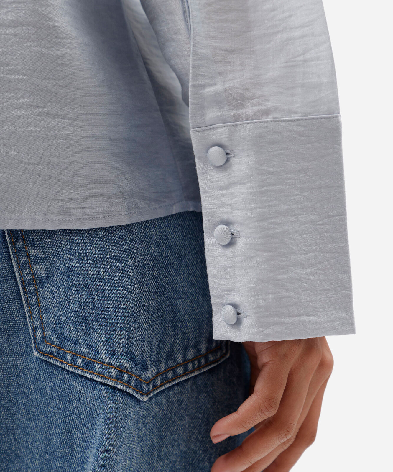 blusa feminina com liocel gola laço manga longa texturizada azul