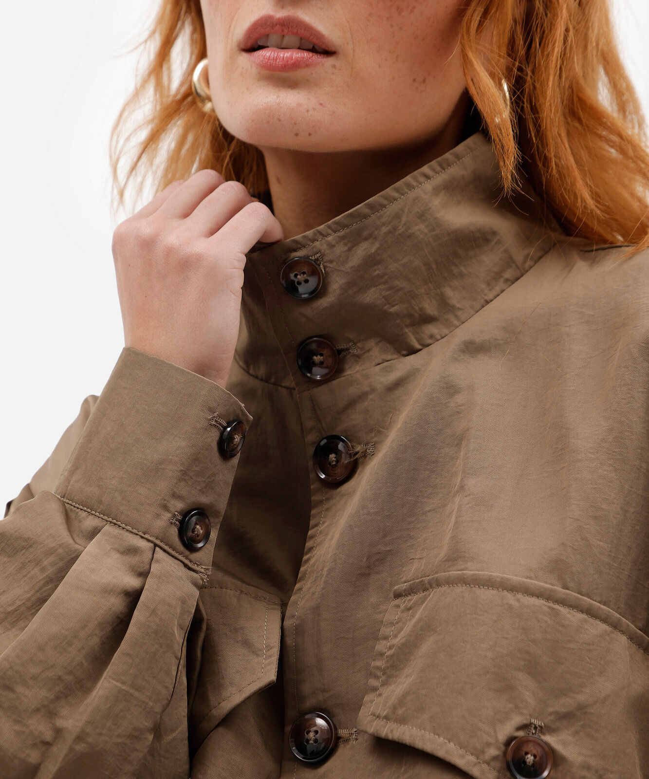 jaqueta feminina poliamida funnel neck com bolsos bege