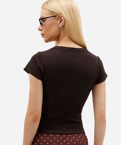 blusa baby look feminina de algodão manga curta canelada marrom