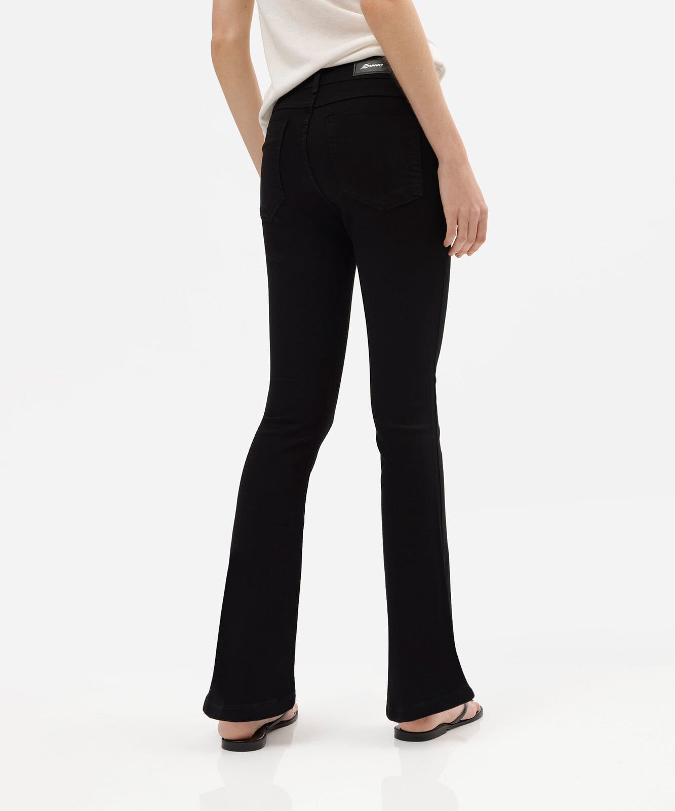 calça boot cut feminina de sarja cintura alta sawary preta