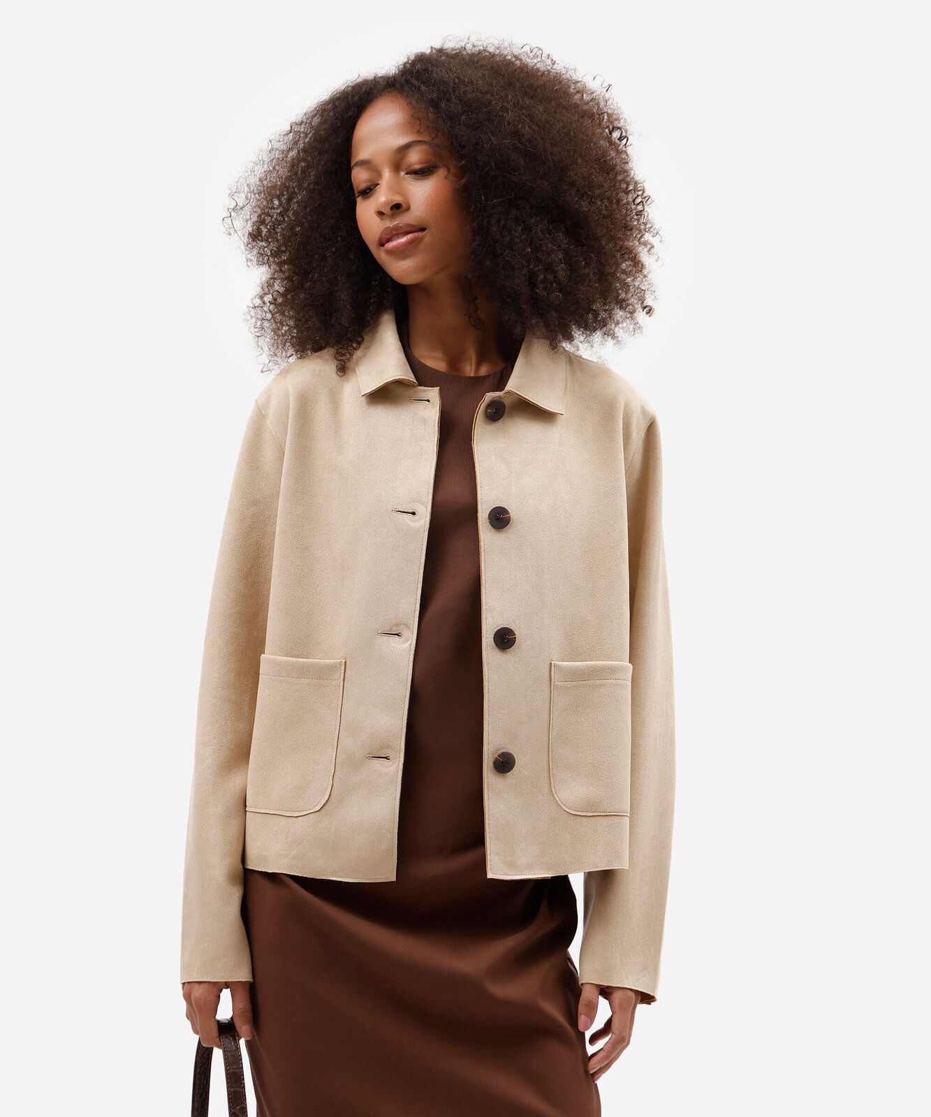 jaqueta feminina de suede com bolsos bege