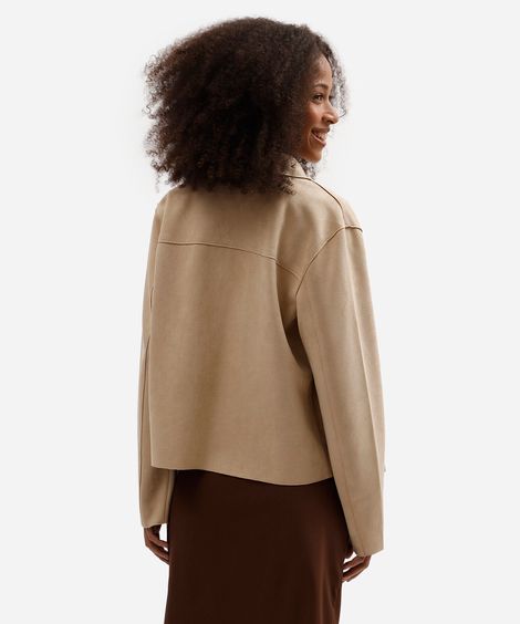 jaqueta feminina de suede com bolsos bege