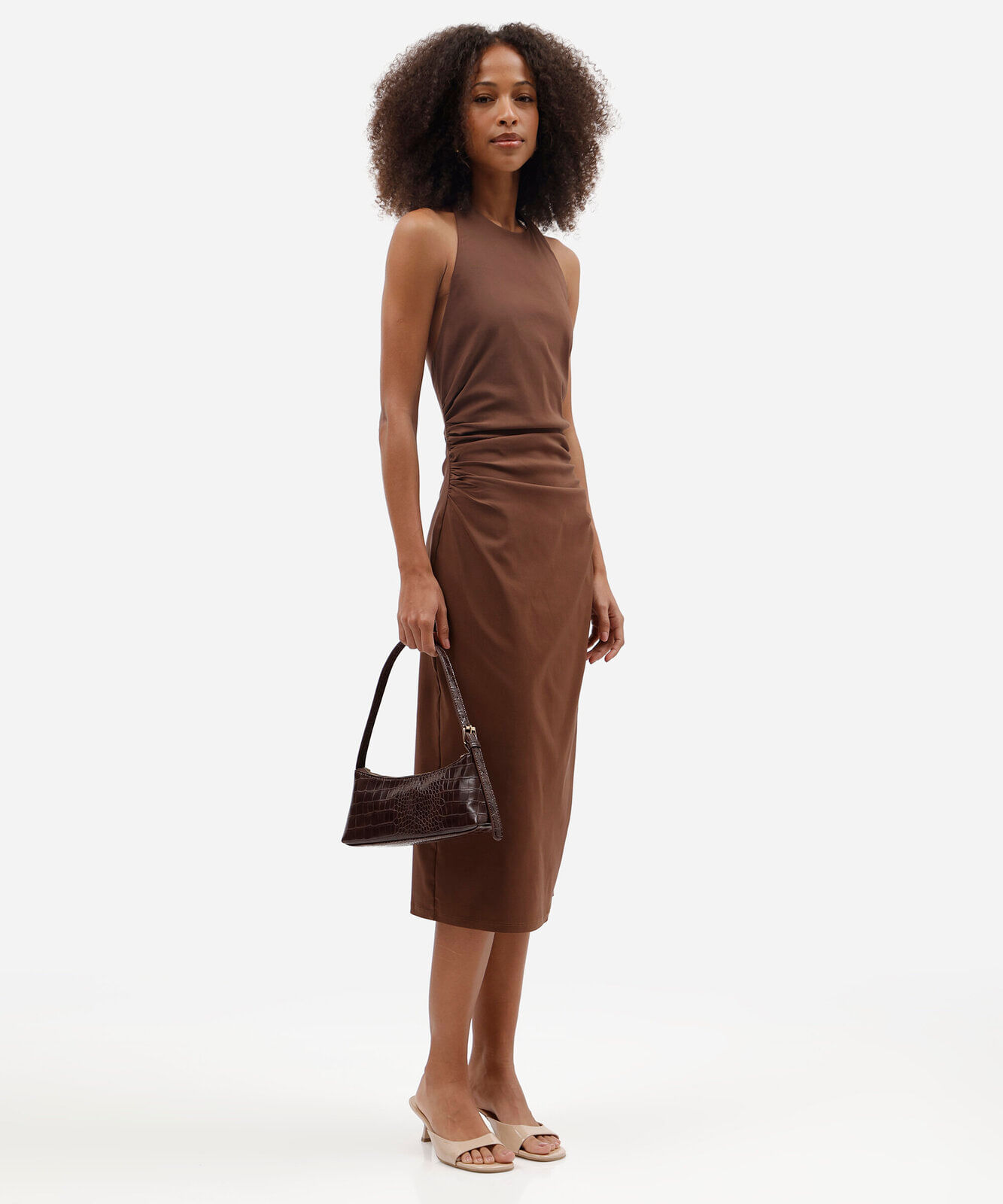 vestido midi feminino com viscose frente única franzido marrom