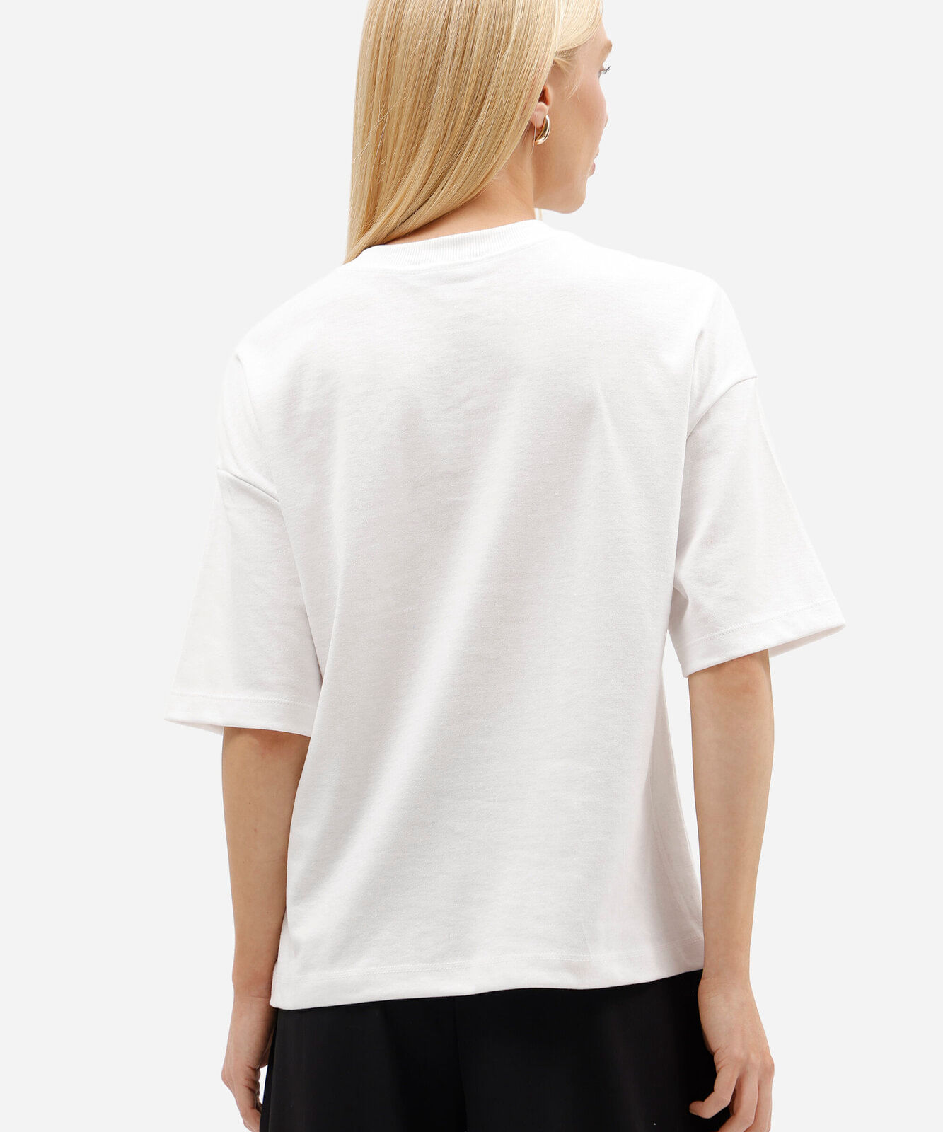 camiseta oversized feminina com algodão manga curta off white