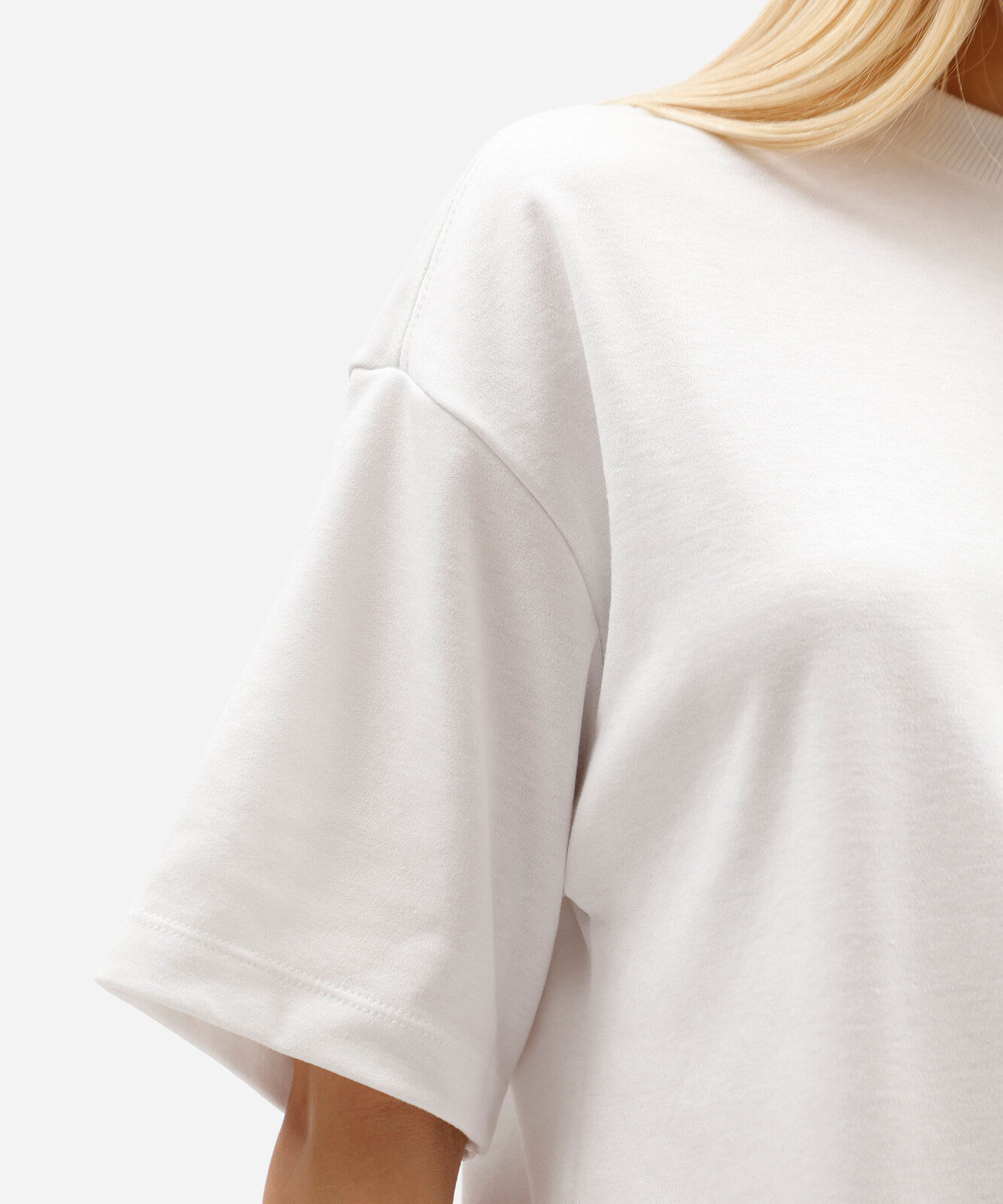 camiseta oversized feminina com algodão manga curta off white