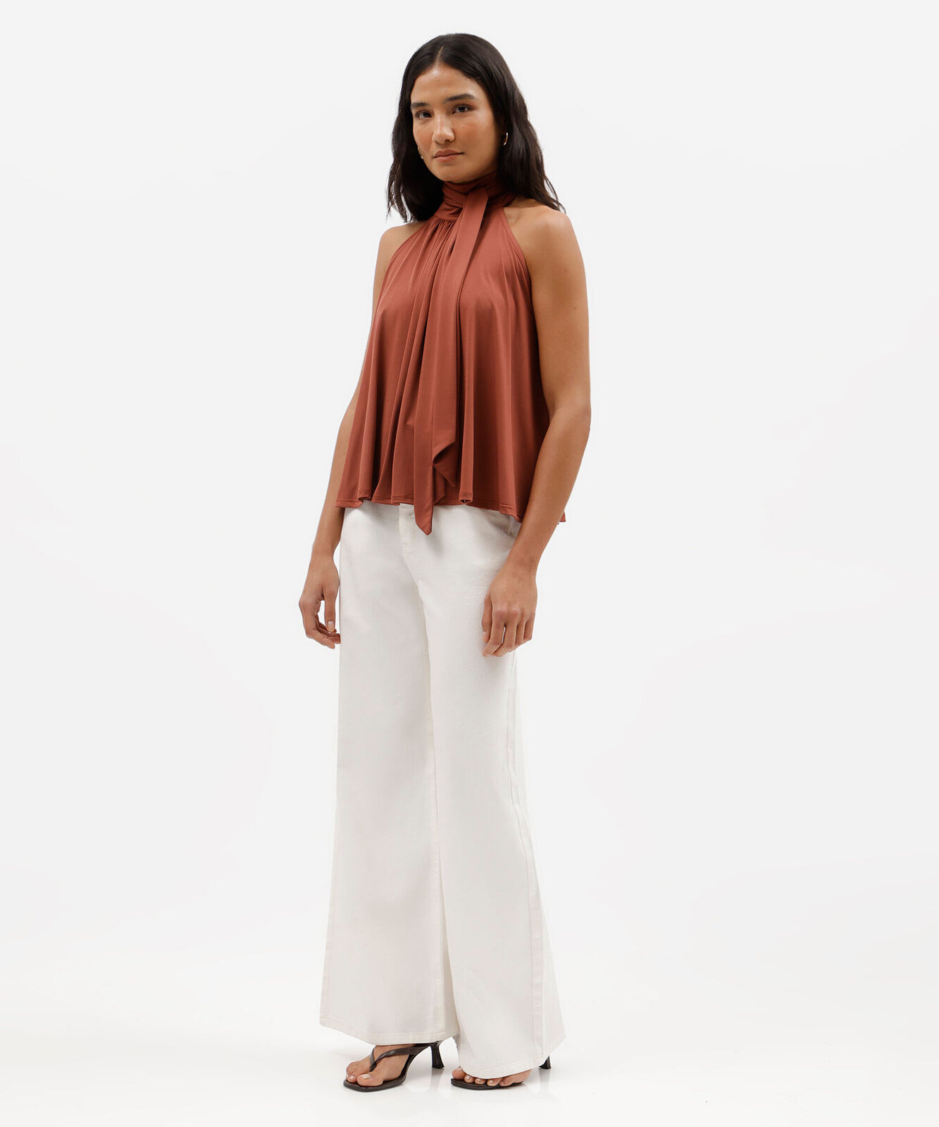 blusa feminina halterneck gola alta marrom