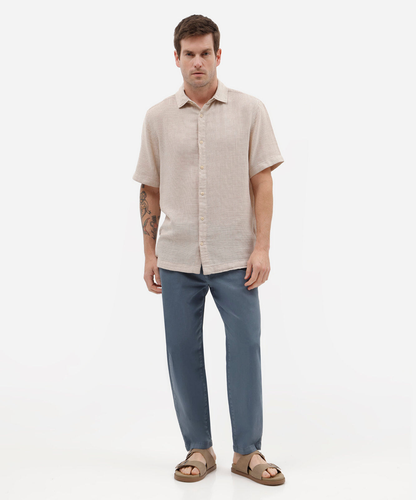 camisa masculina manga curta comfort texturizada bege
