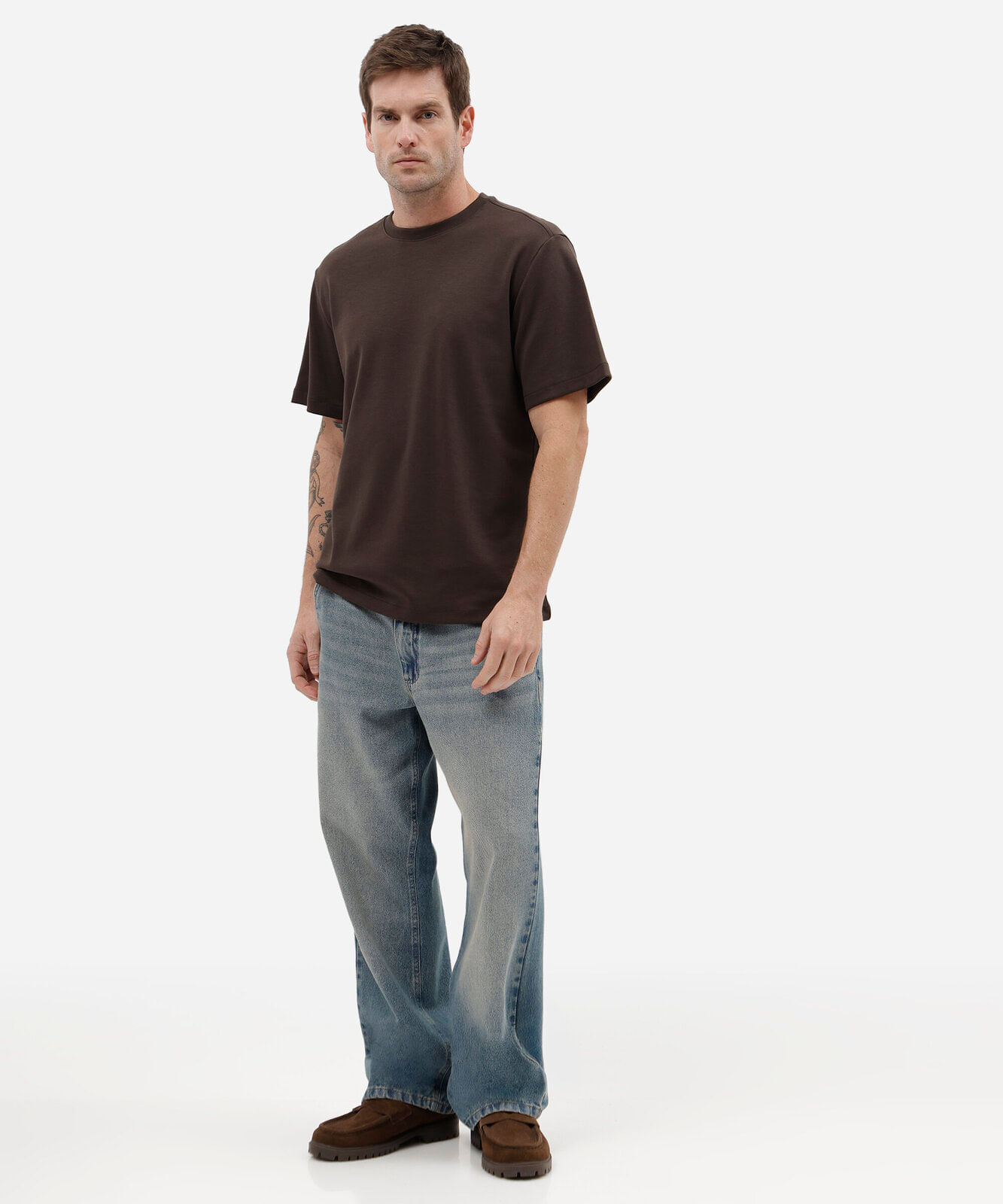 camiseta masculina comfort de malha interlock lisa marrom