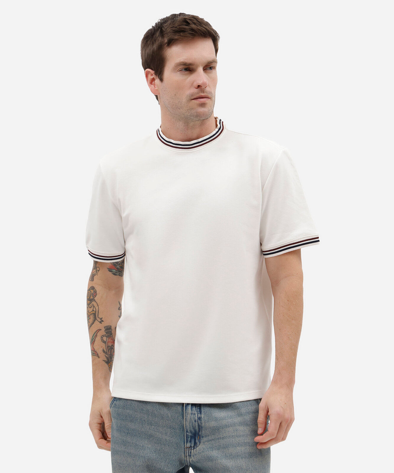 camiseta masculina com algodão e listras manga curta off white