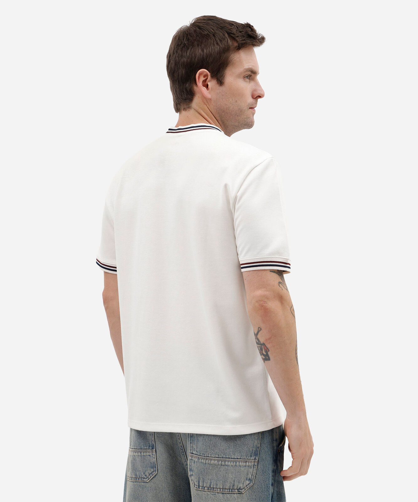 camiseta masculina com algodão e listras manga curta off white