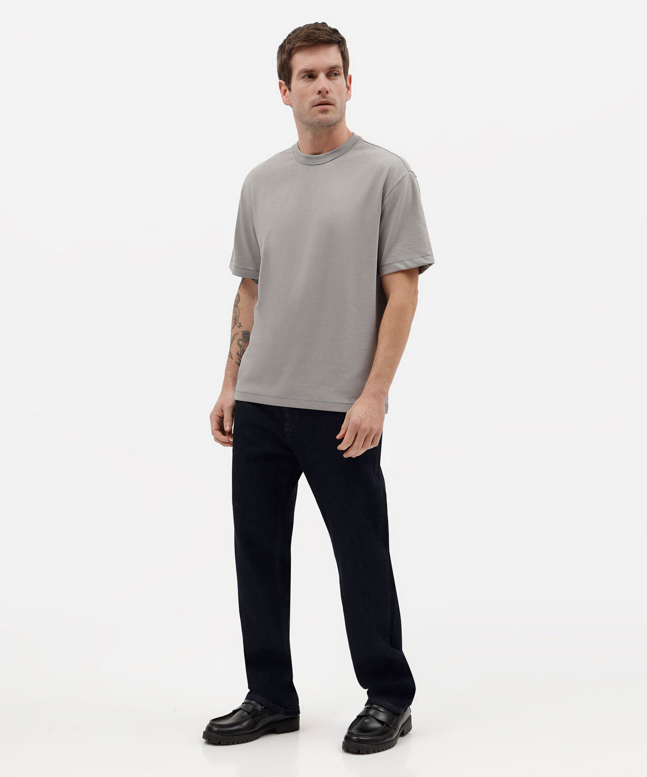camiseta básica masculina com algodão manga curta cinza