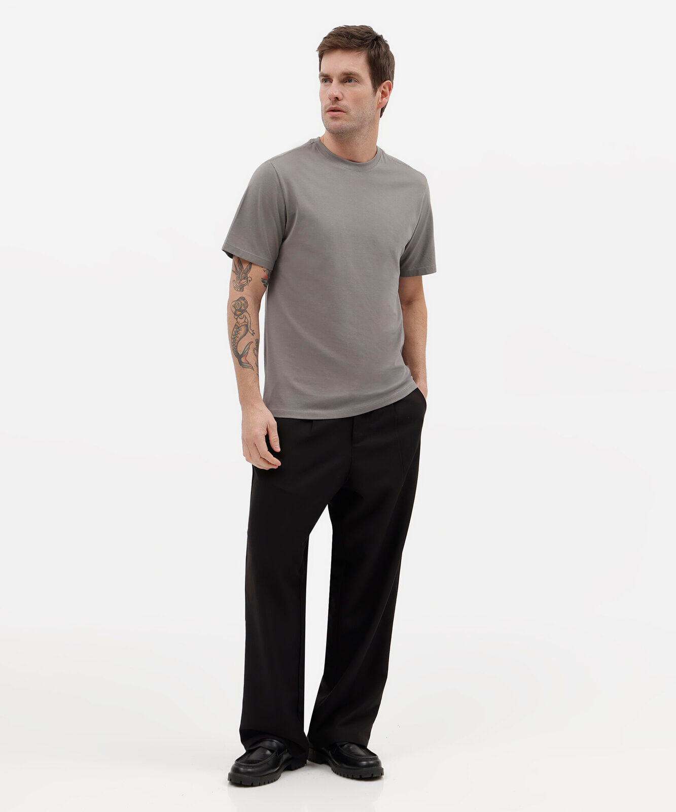 camiseta masculina de algodão básica manga curta cinza