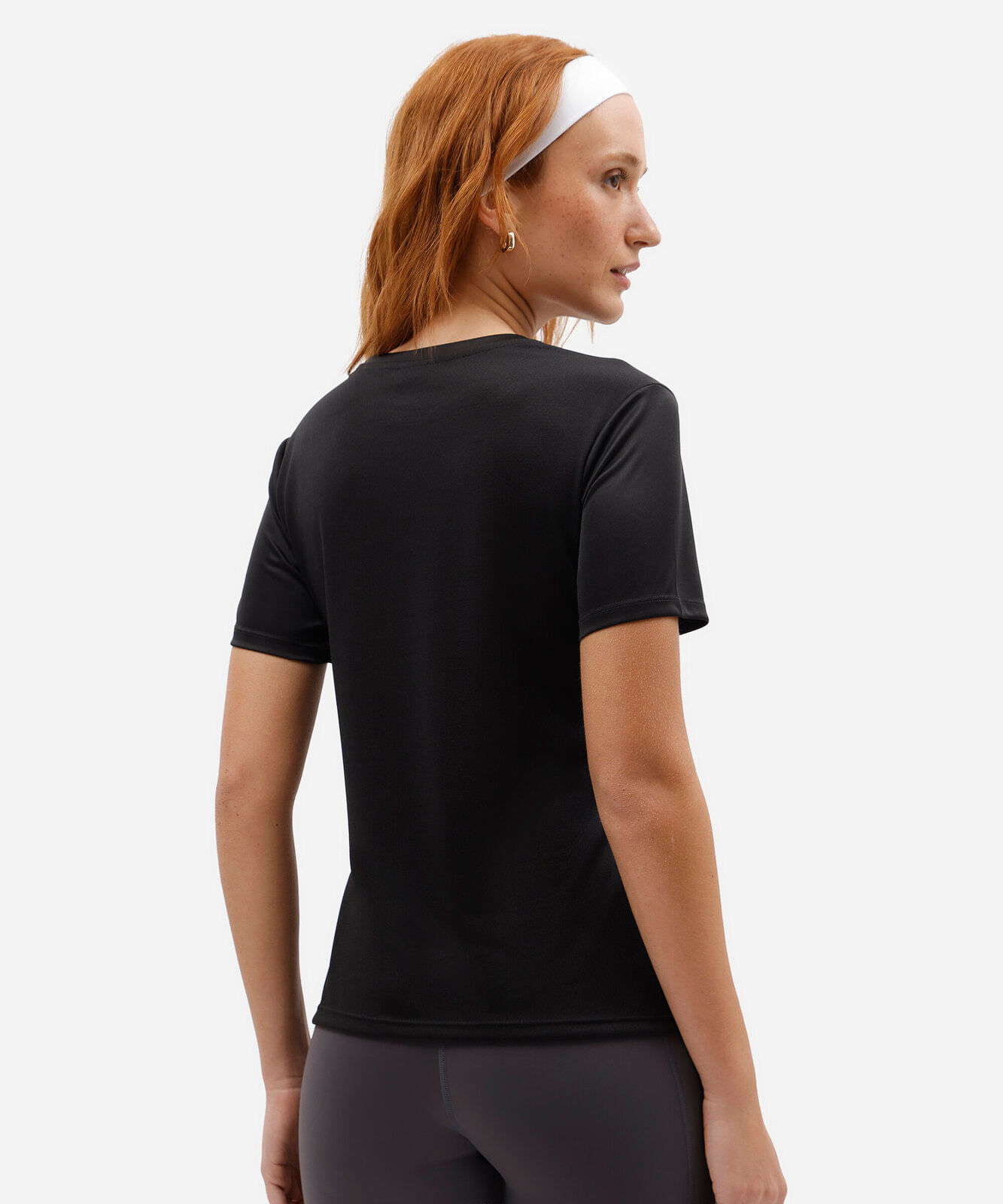 camiseta esportiva feminina manga curta com refletivo preta