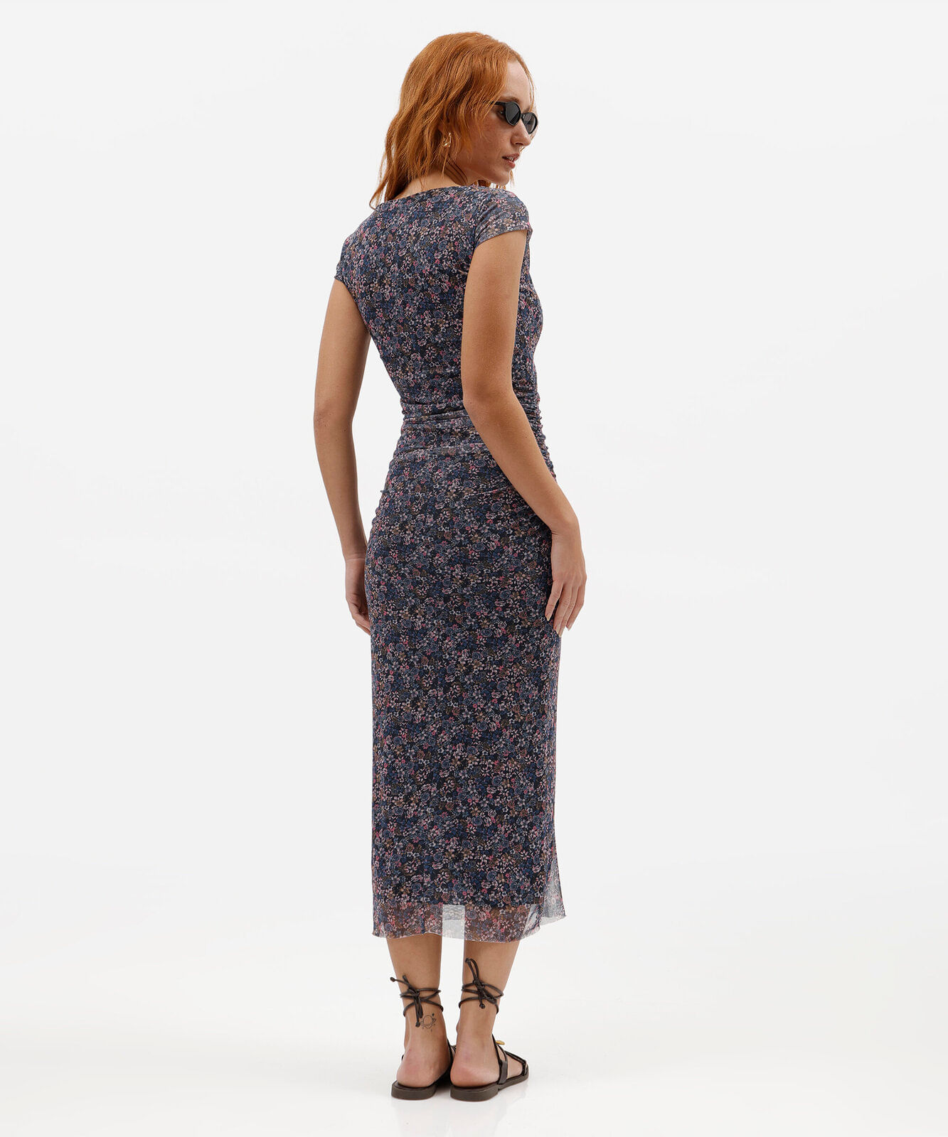 vestido midi feminino de tule manga curta floral franzido azul