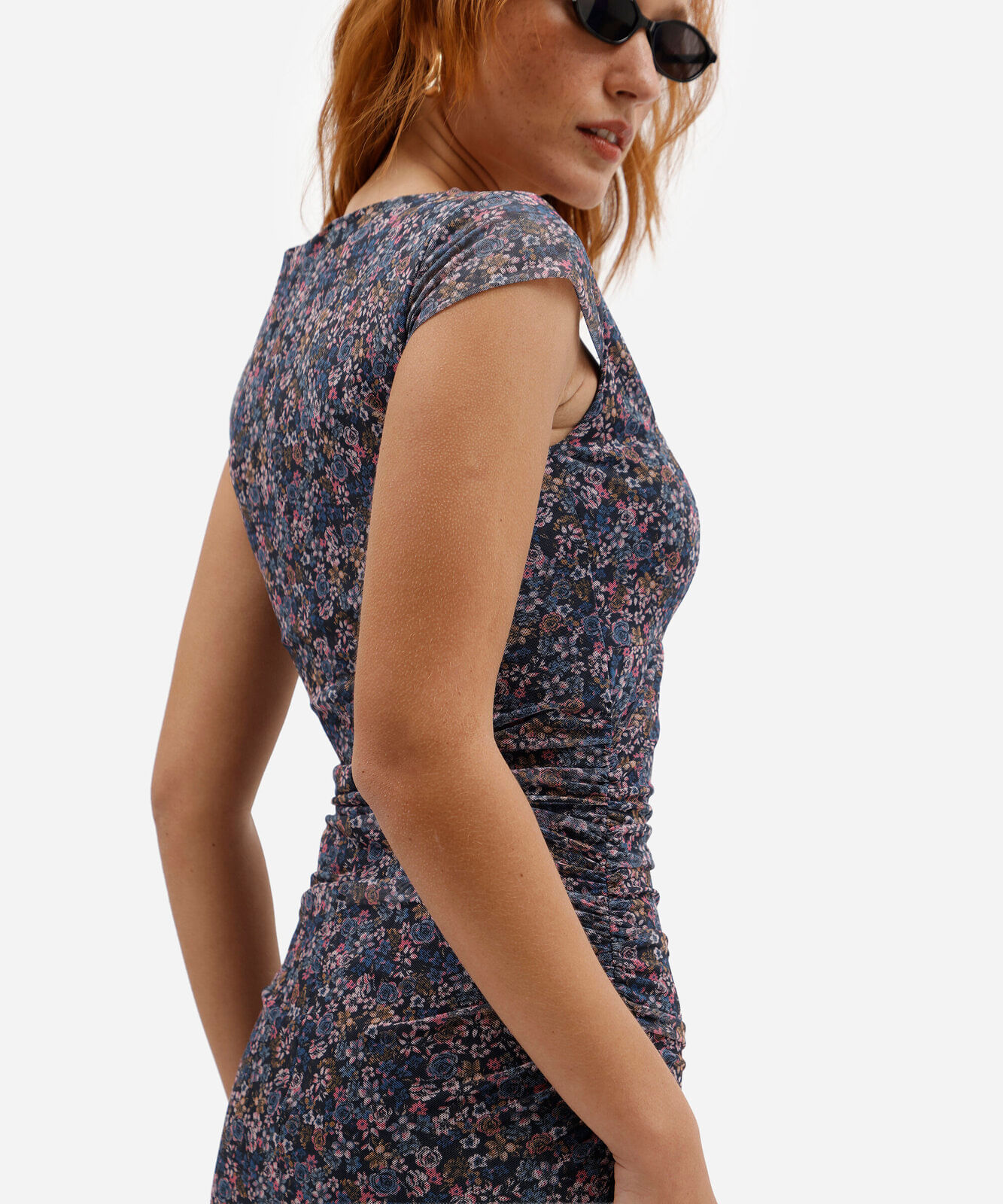 vestido midi feminino de tule manga curta floral franzido azul