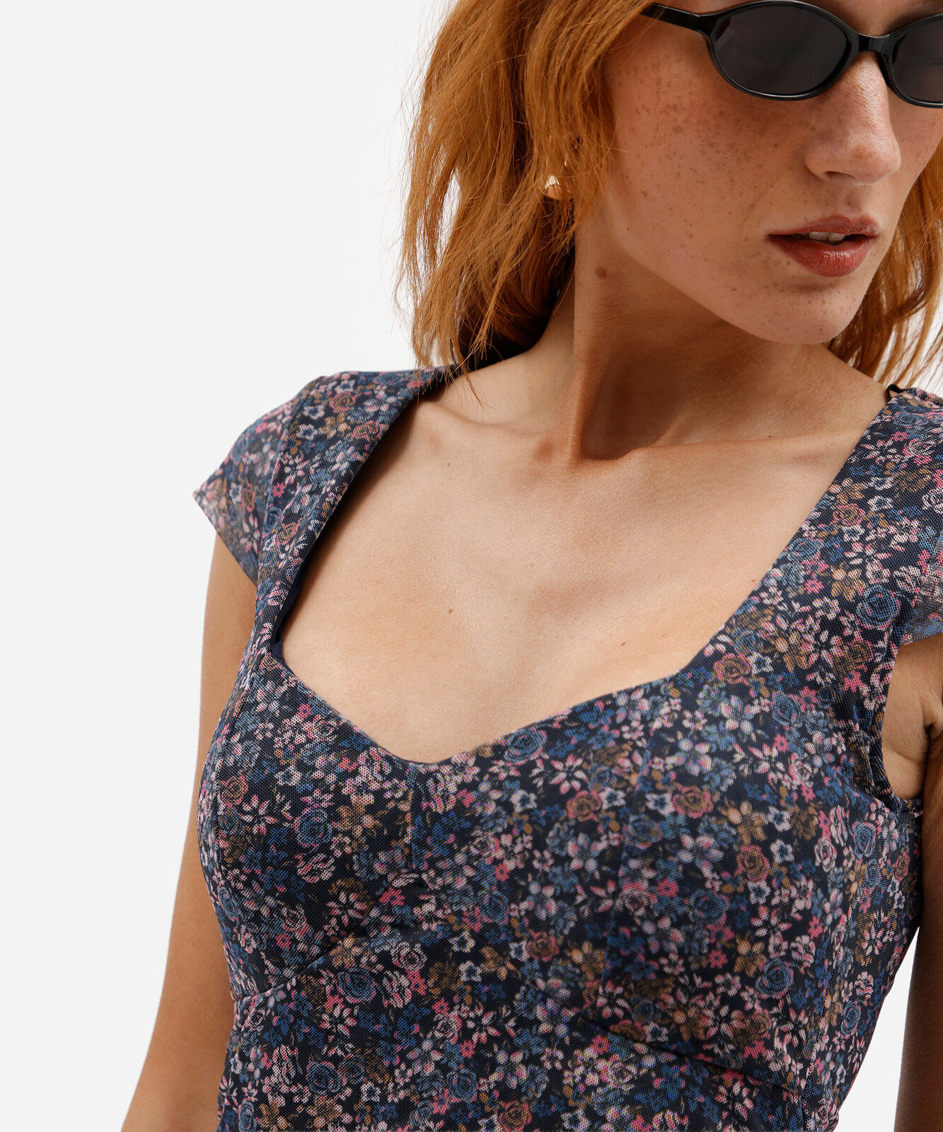 vestido midi feminino de tule manga curta floral franzido azul