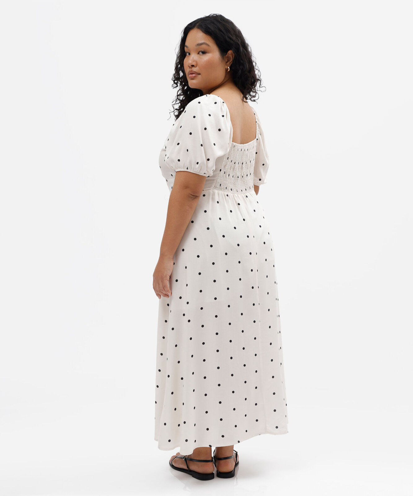 vestido midi feminino de viscose manga bufante poá plus size off white