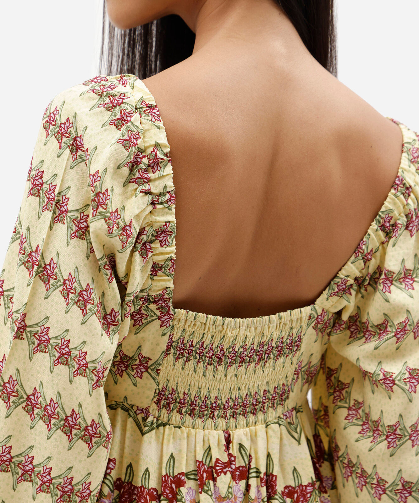 vestido curto feminino de viscose manga longa floral amarelo