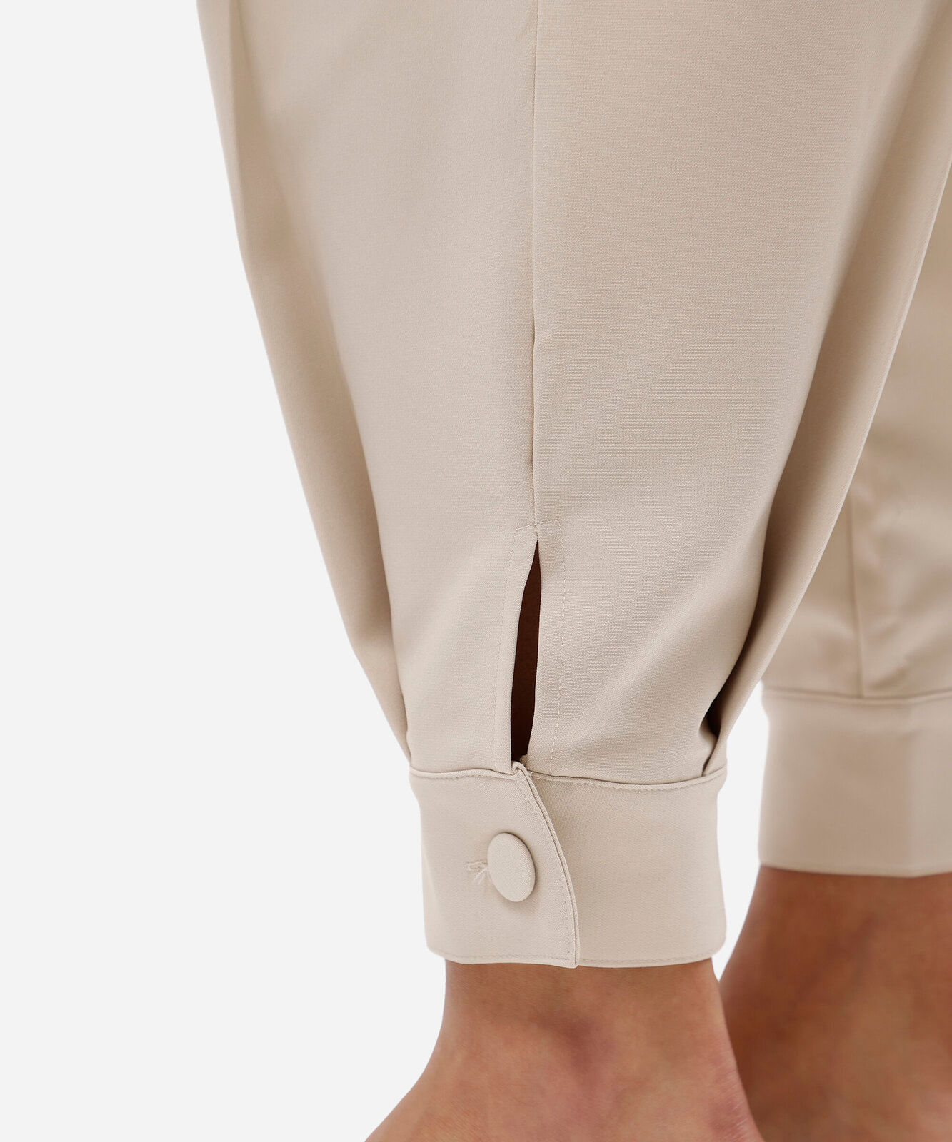 calça de alfaiataria aladim feminina com pregas bege