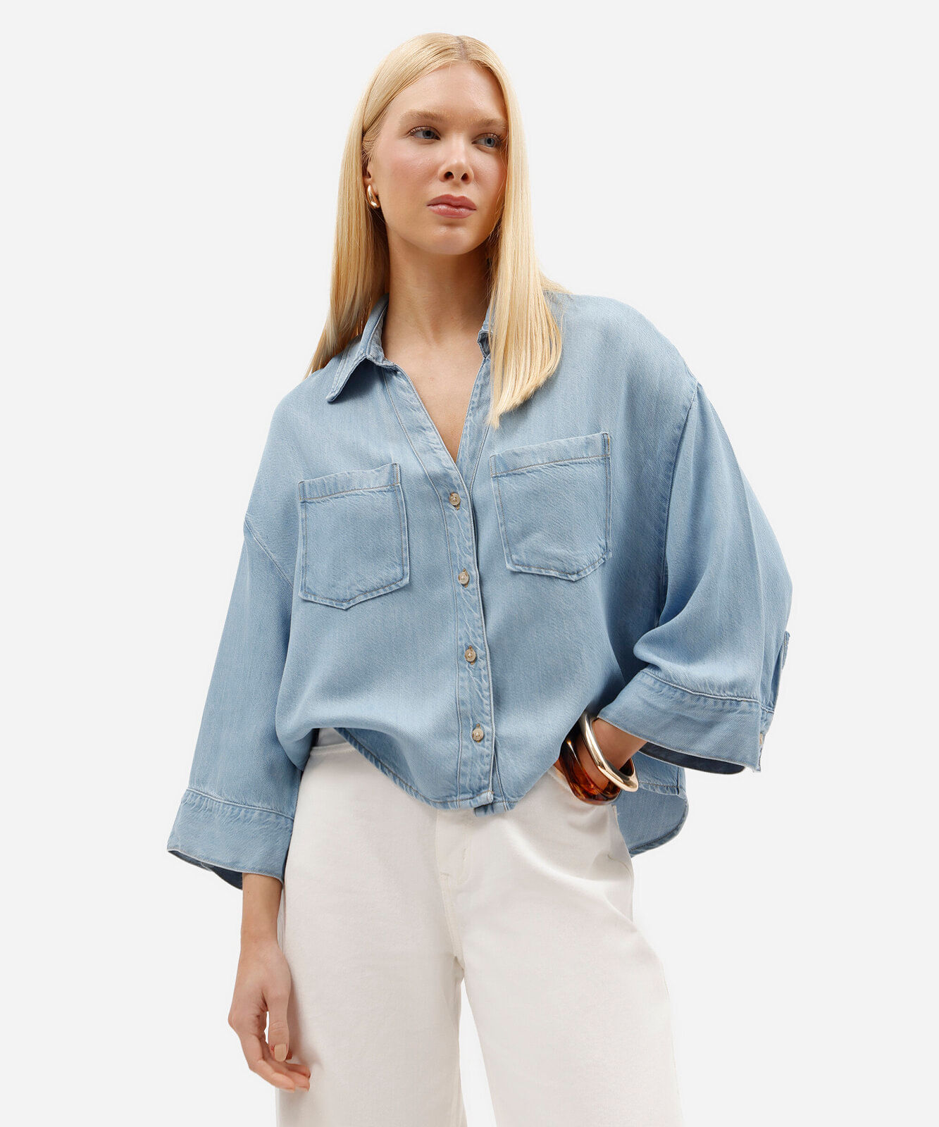 camisa feminina jeans manga ampla com bolsos azul